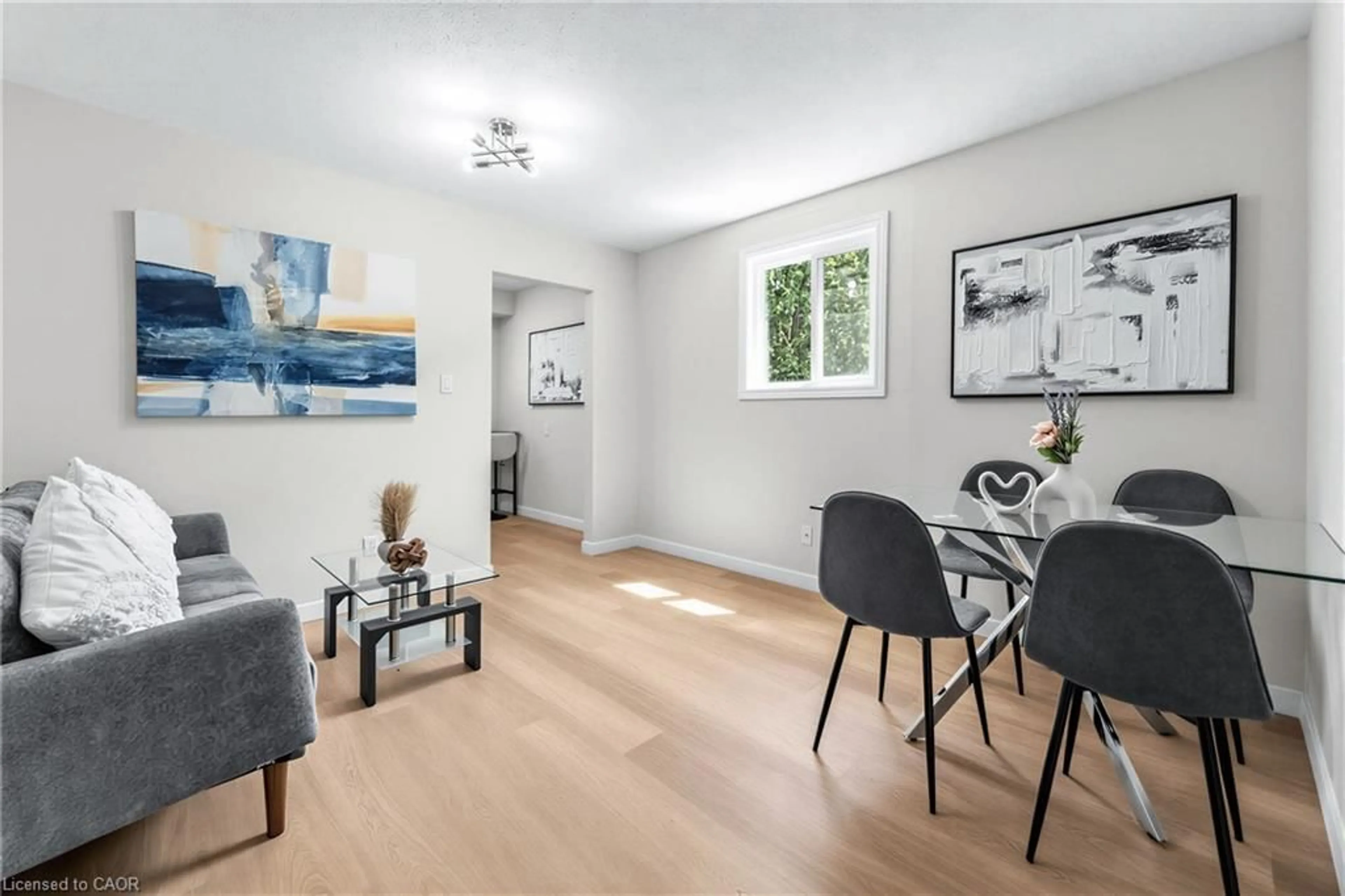 A pic of a room for 506 Lonelm Crt #A, Waterloo Ontario N2L 5E1