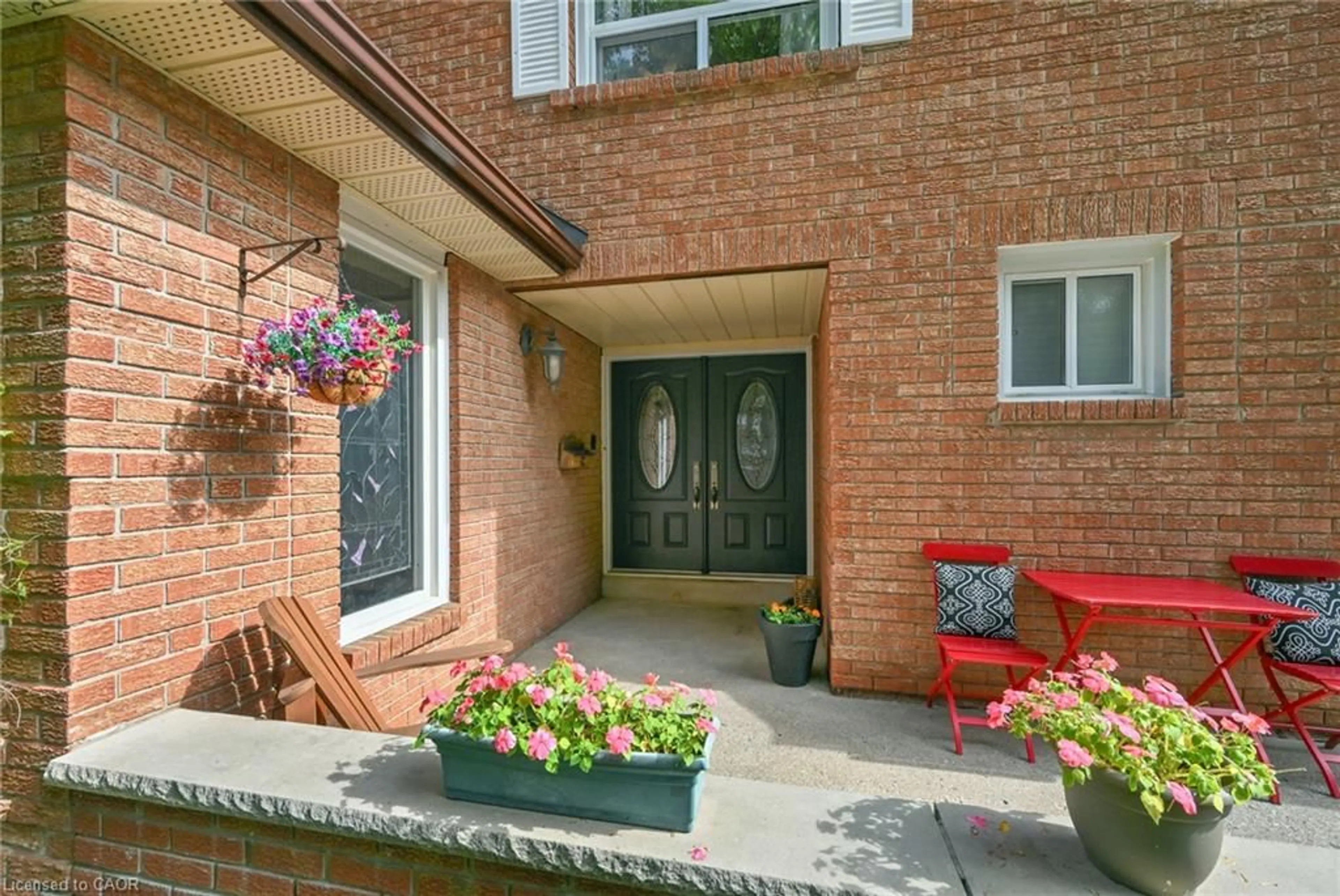Indoor entryway for 14 Ramsgate Crt, Brampton Ontario L6Z 1W4