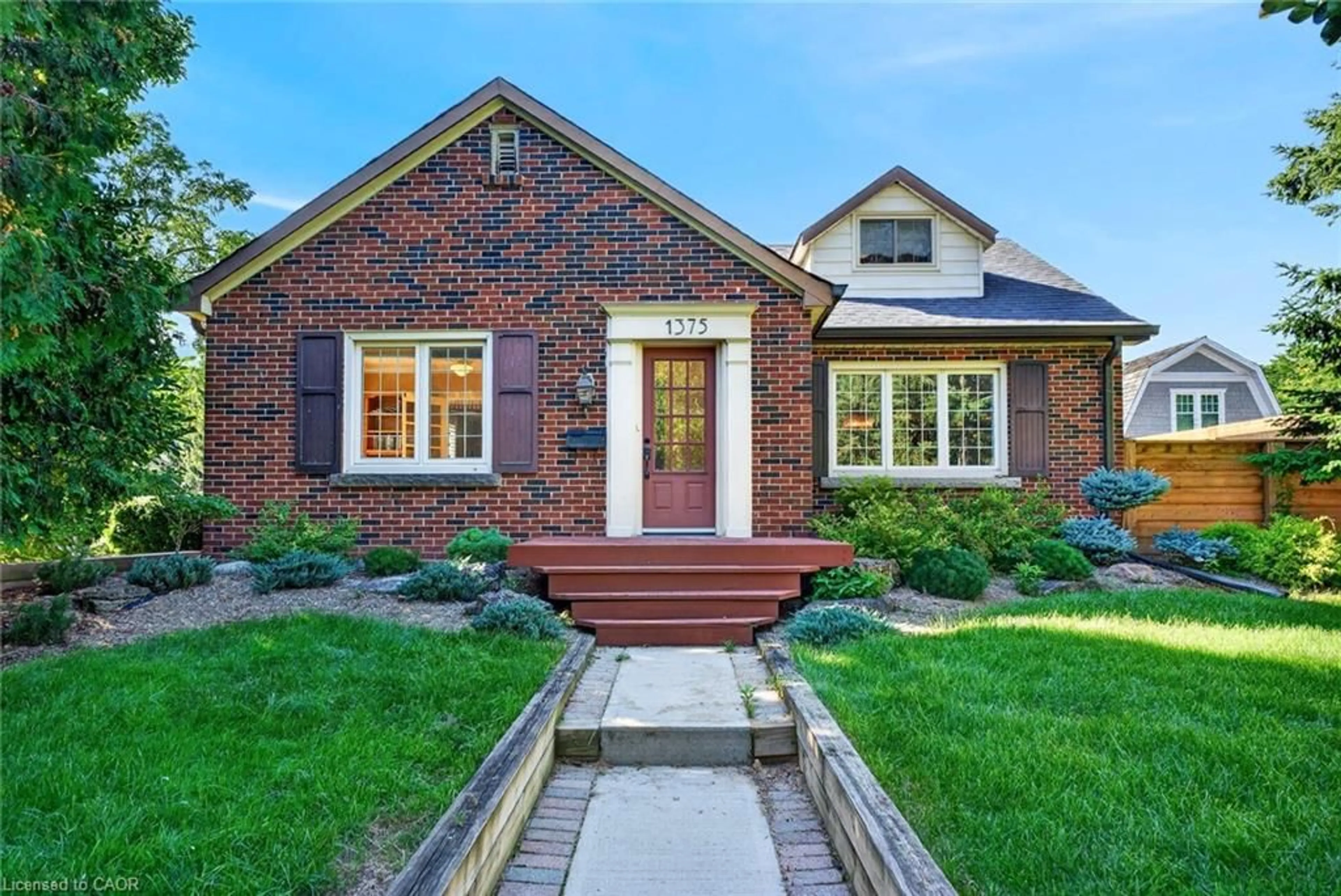 Home with brick exterior material, street for 1375 Caroline St, Burlington Ontario L7S 1H5