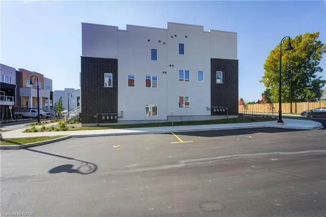 70 Progress Ave, Kitchener 3