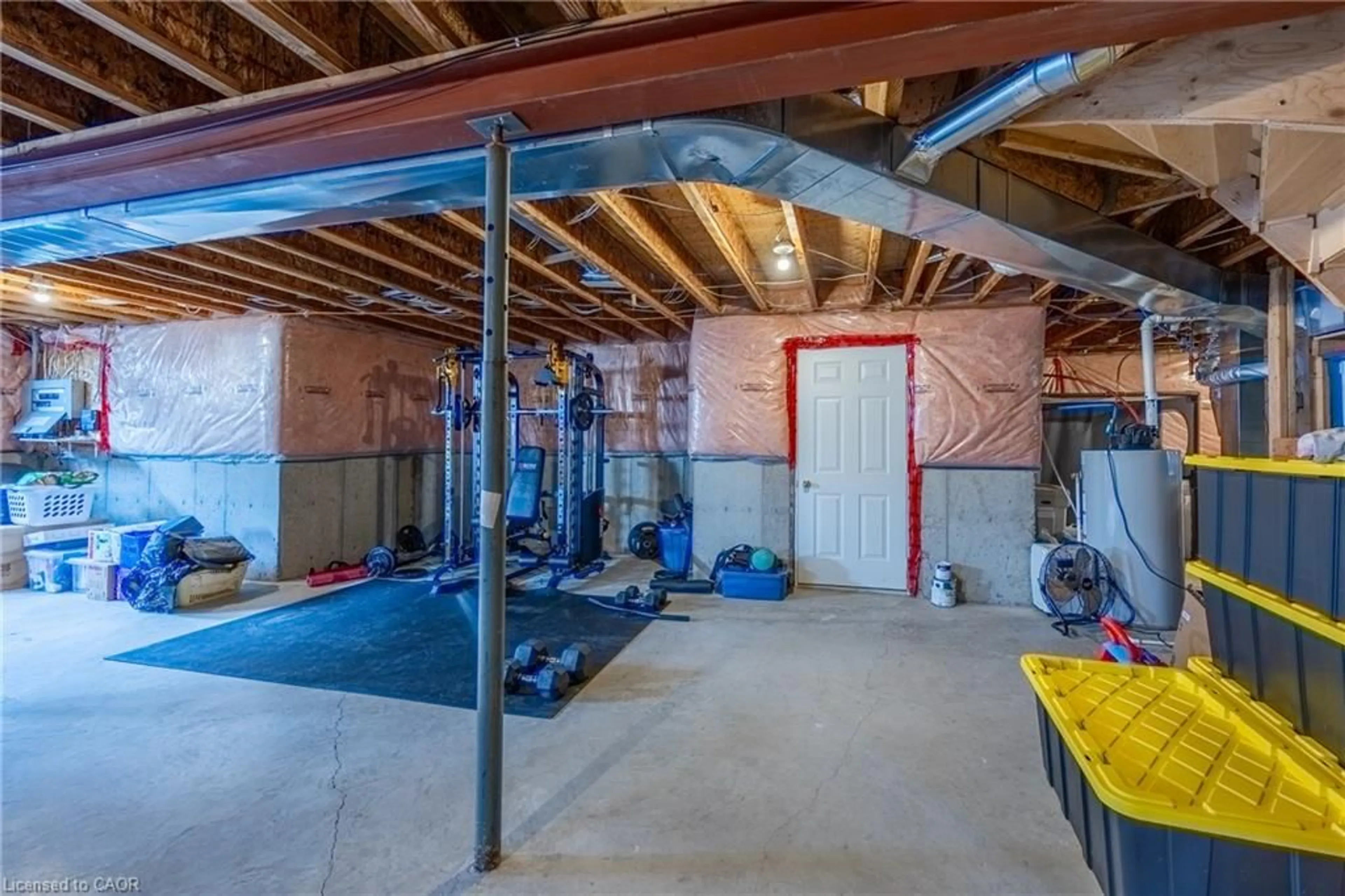 Indoor garage for 24 Melody Dr, Delhi Ontario N4B 3E1
