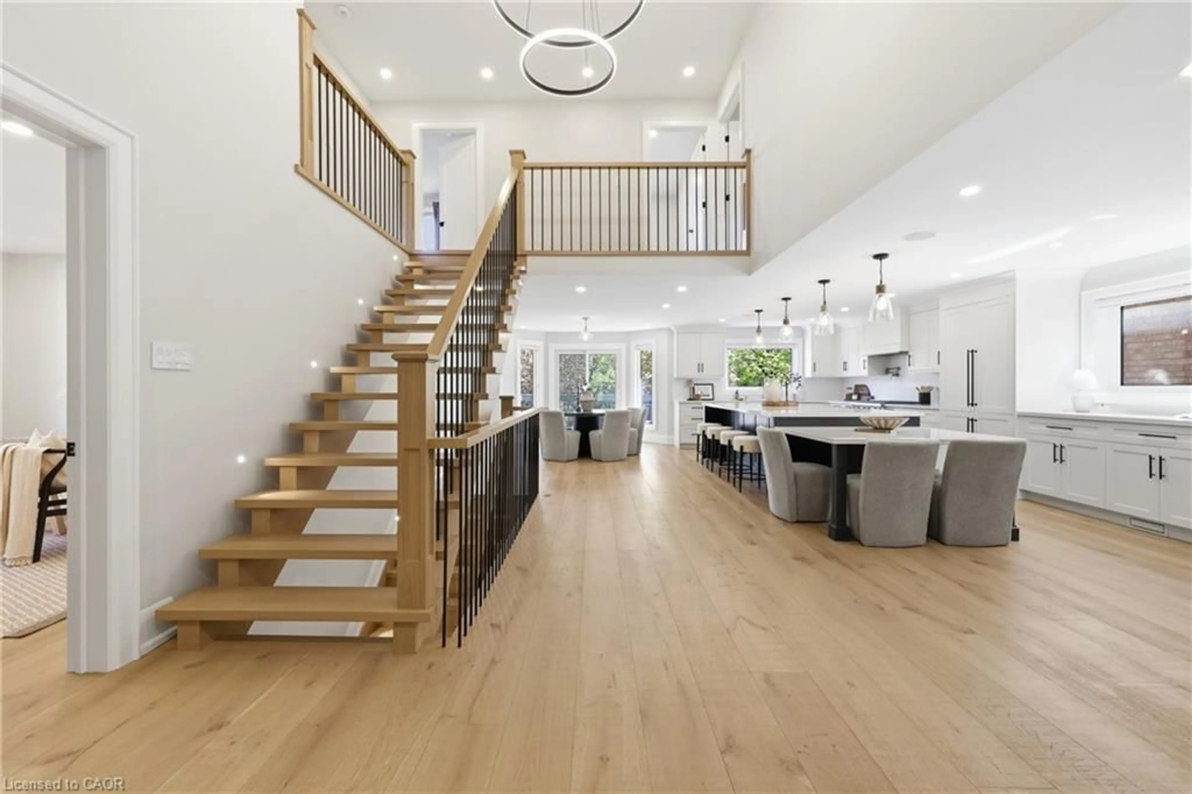 Unknown for 2029 Kempton Park Dr, Mississauga Ontario L5M 2Z4