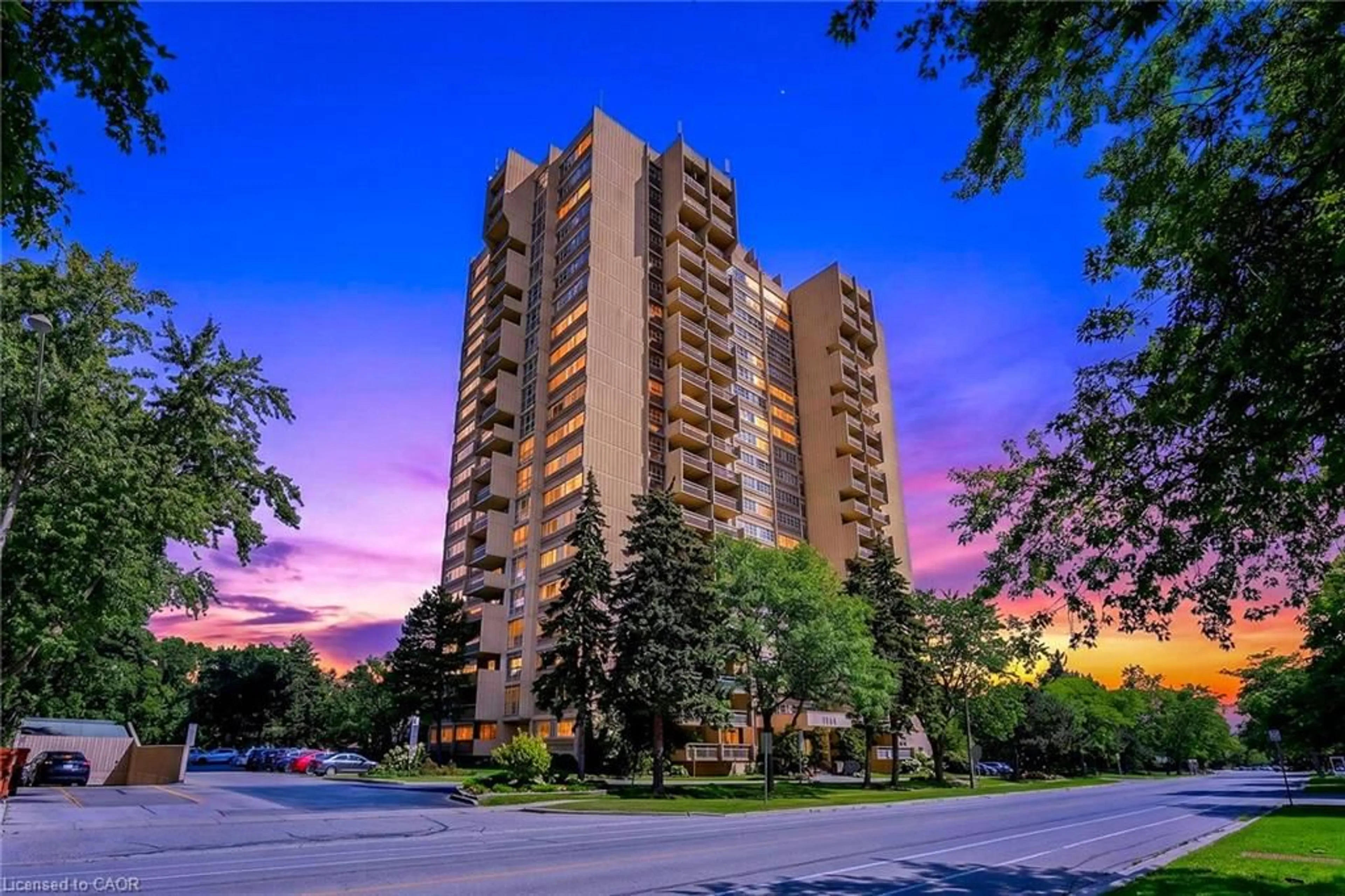 Unknown for 1359 White Oaks Blvd #205, Oakville Ontario L6H 2R8