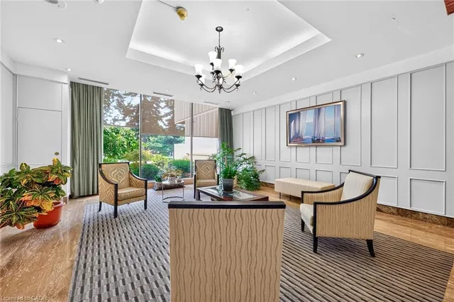 1359 White Oaks Blvd #205, Oakville 4