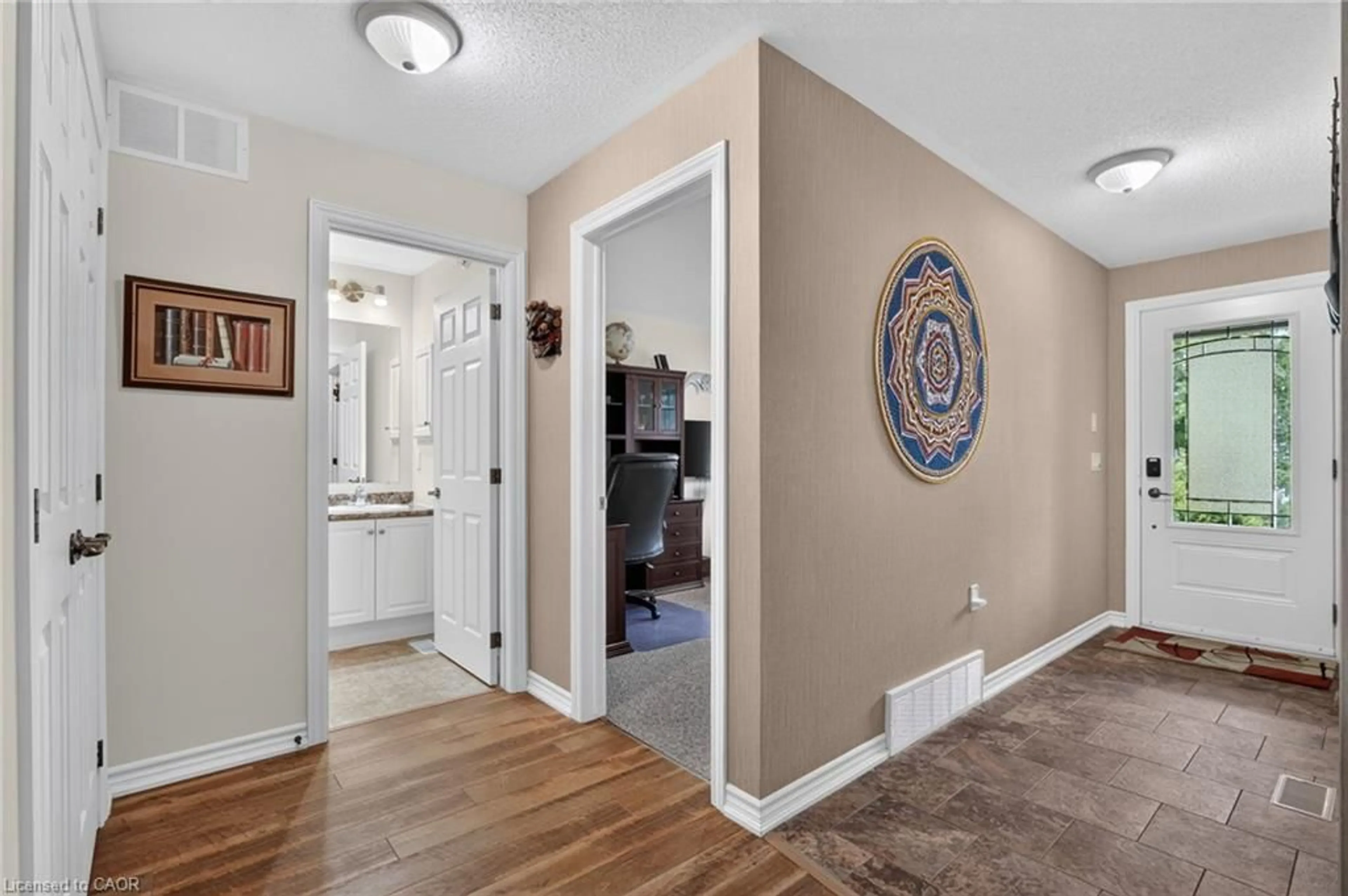 Indoor entryway for 3973 Sunset Lane, Vineland Ontario L0R 2C0