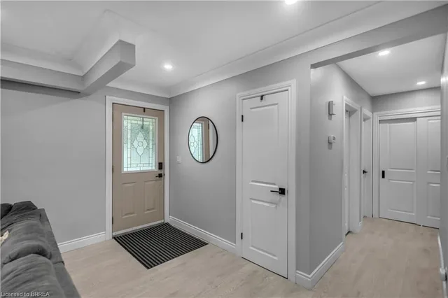 18 Kingsmount Cres, Brantford 5