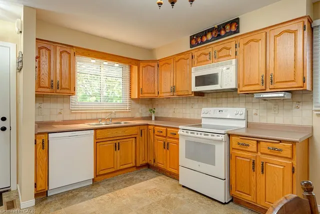 210 Shelley Dr, Kitchener 4
