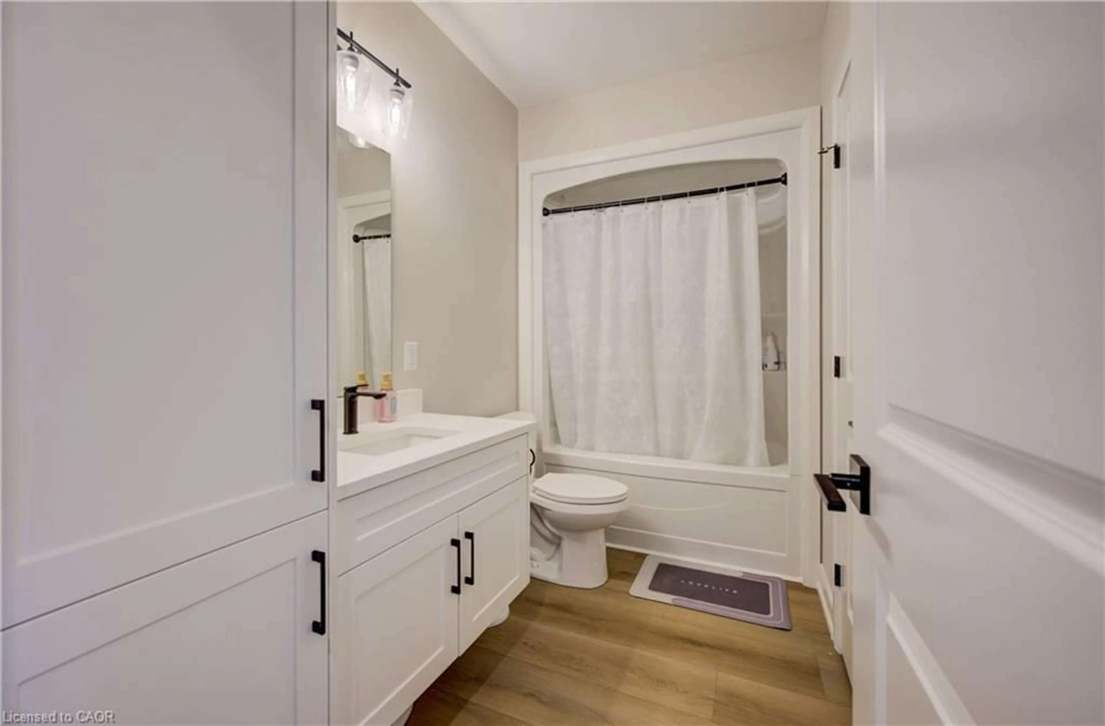 Standard bathroom, ceramic/tile floor for 440 Wellington St #3, Mount Forest Ontario N0G 2L2