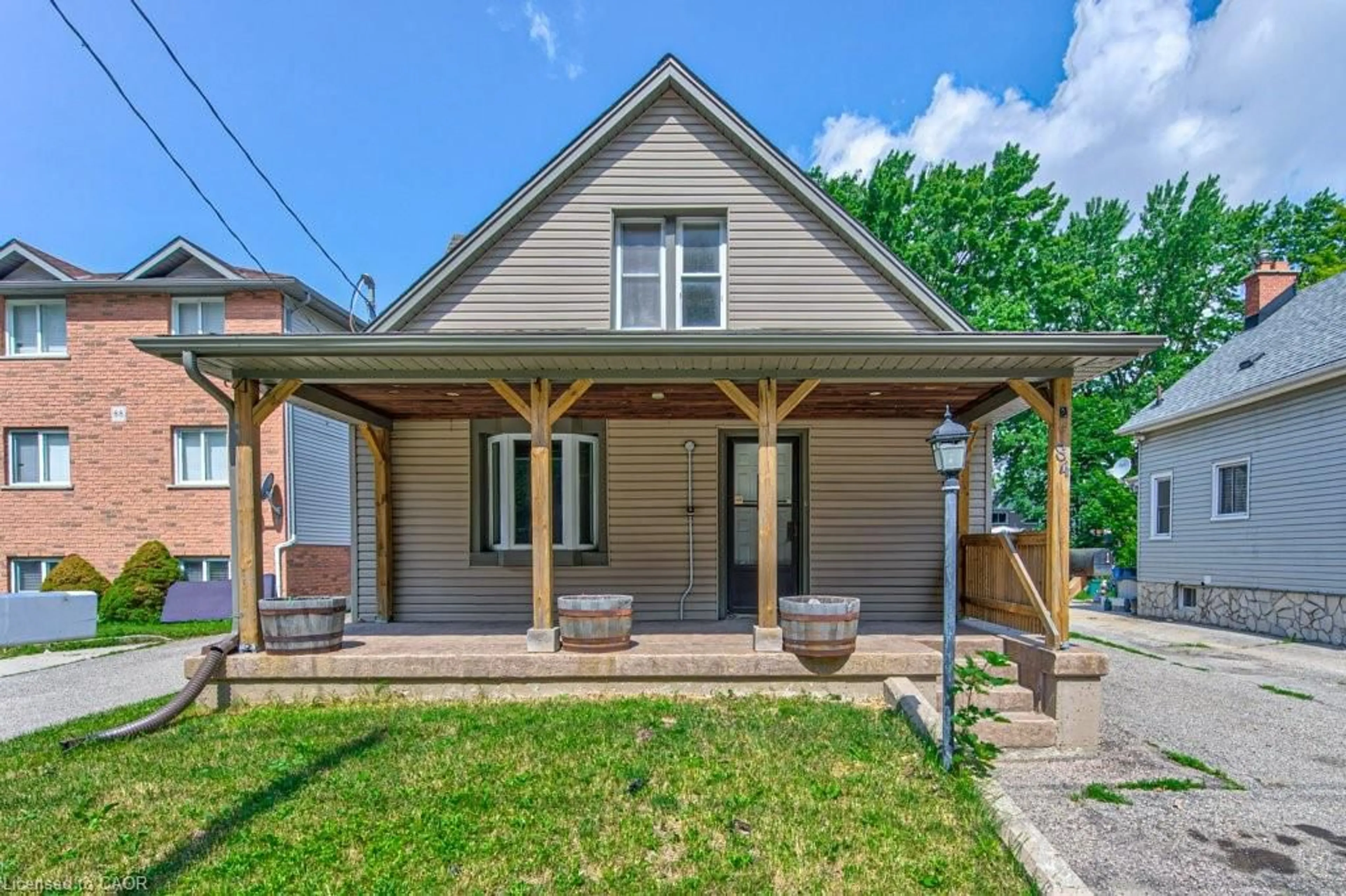 Home with brick exterior material, street for 84 Franklin St, Kitchener Ontario N2C 1R4