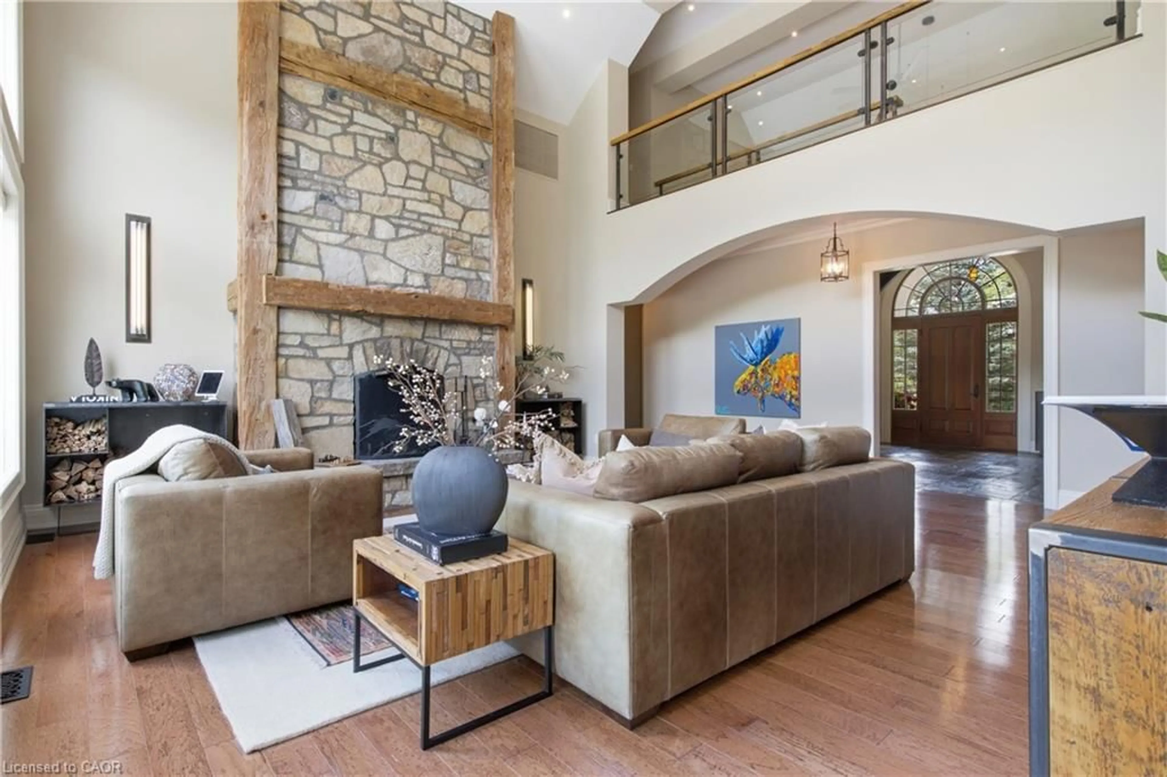 Living room with furniture, unknown for 4529 Sideroad 10, Puslinch Ontario N1H 6J3