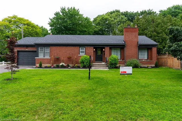 30 Proctor Ave, Brantford 3