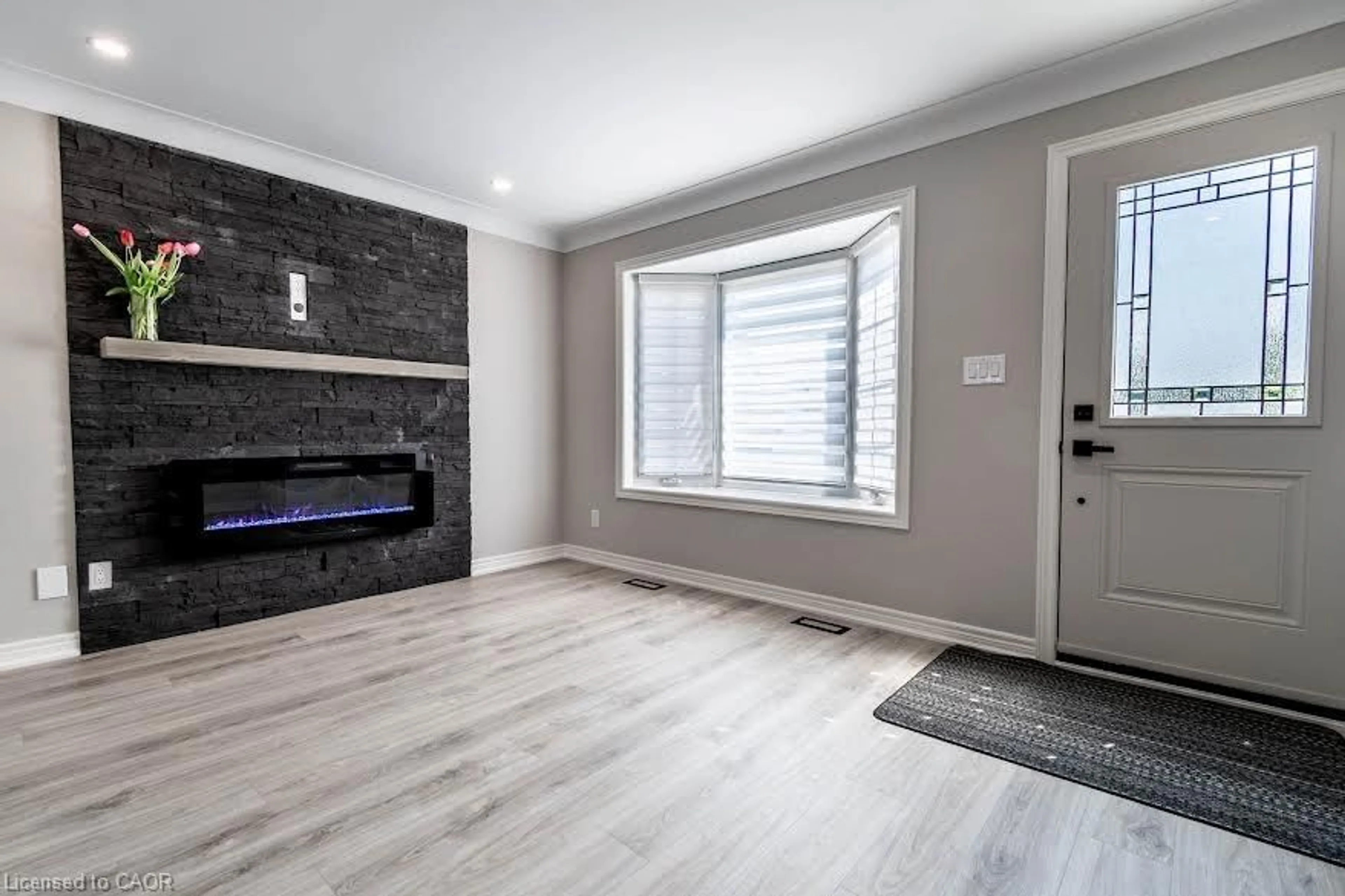 Living room with furniture, unknown for 261 Scott St #B, St. Catharines Ontario L2N 1H9