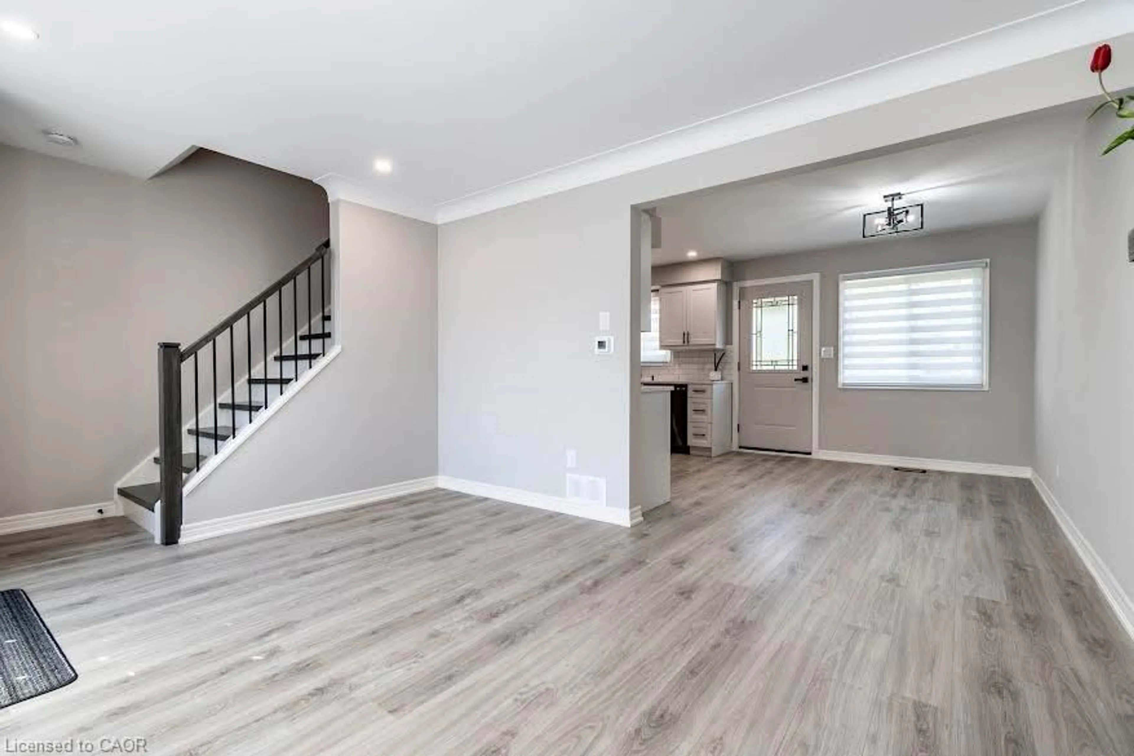 Unknown for 261 Scott St #B, St. Catharines Ontario L2N 1H9