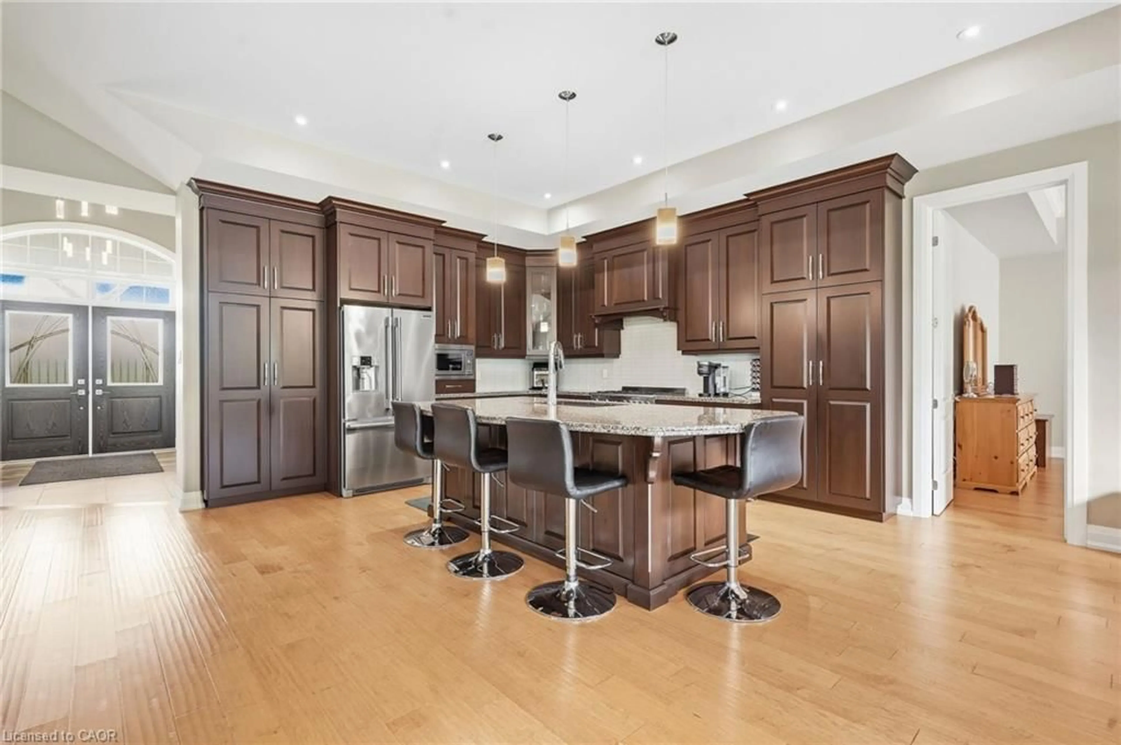 Open concept kitchen, unknown for 3265 Mountain Rd, Beamsville Ontario L0R 1B2