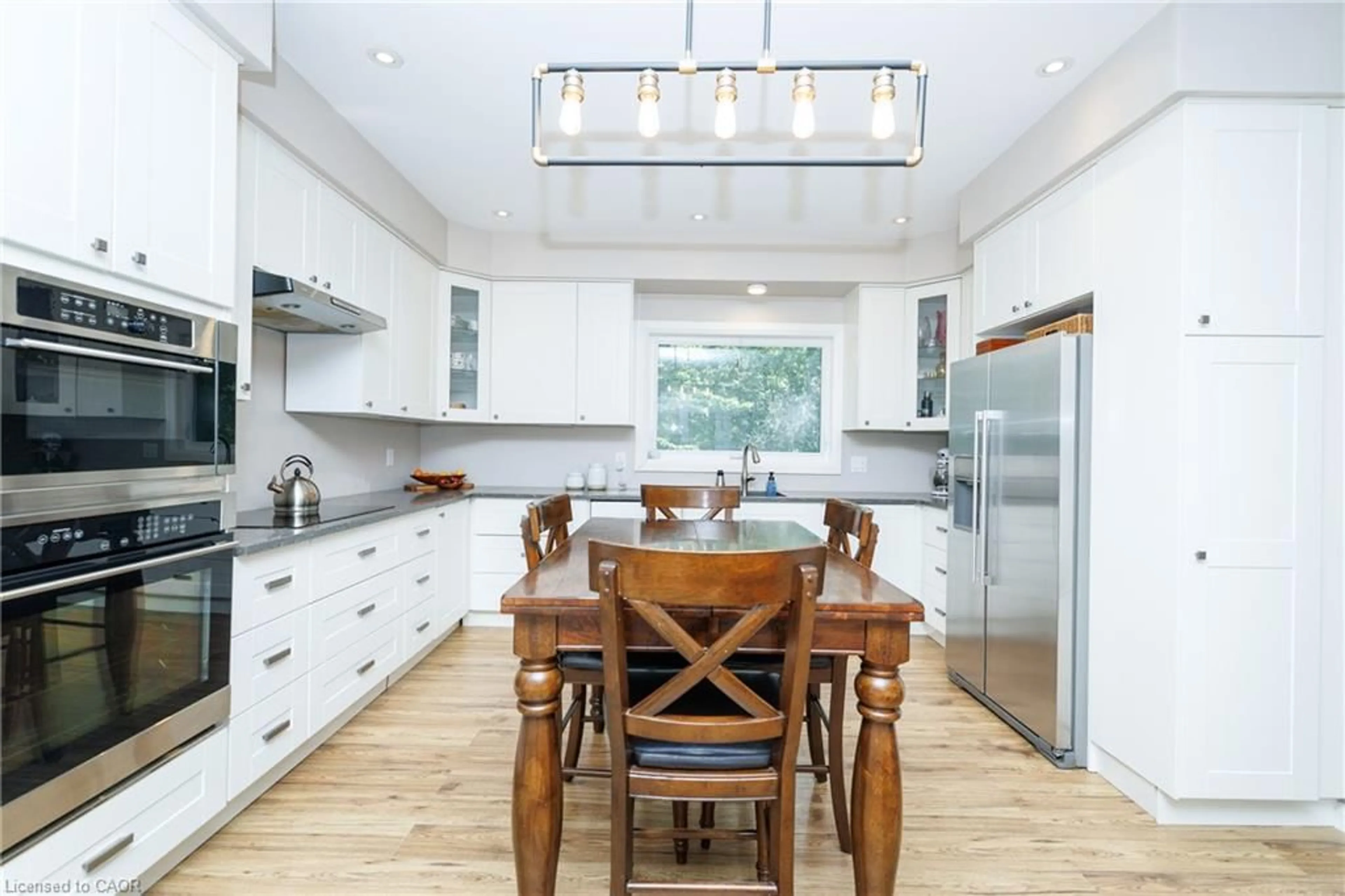 Contemporary kitchen, unknown for 874 2nd Con Rd, Port Colborne Ontario L3K 5V3