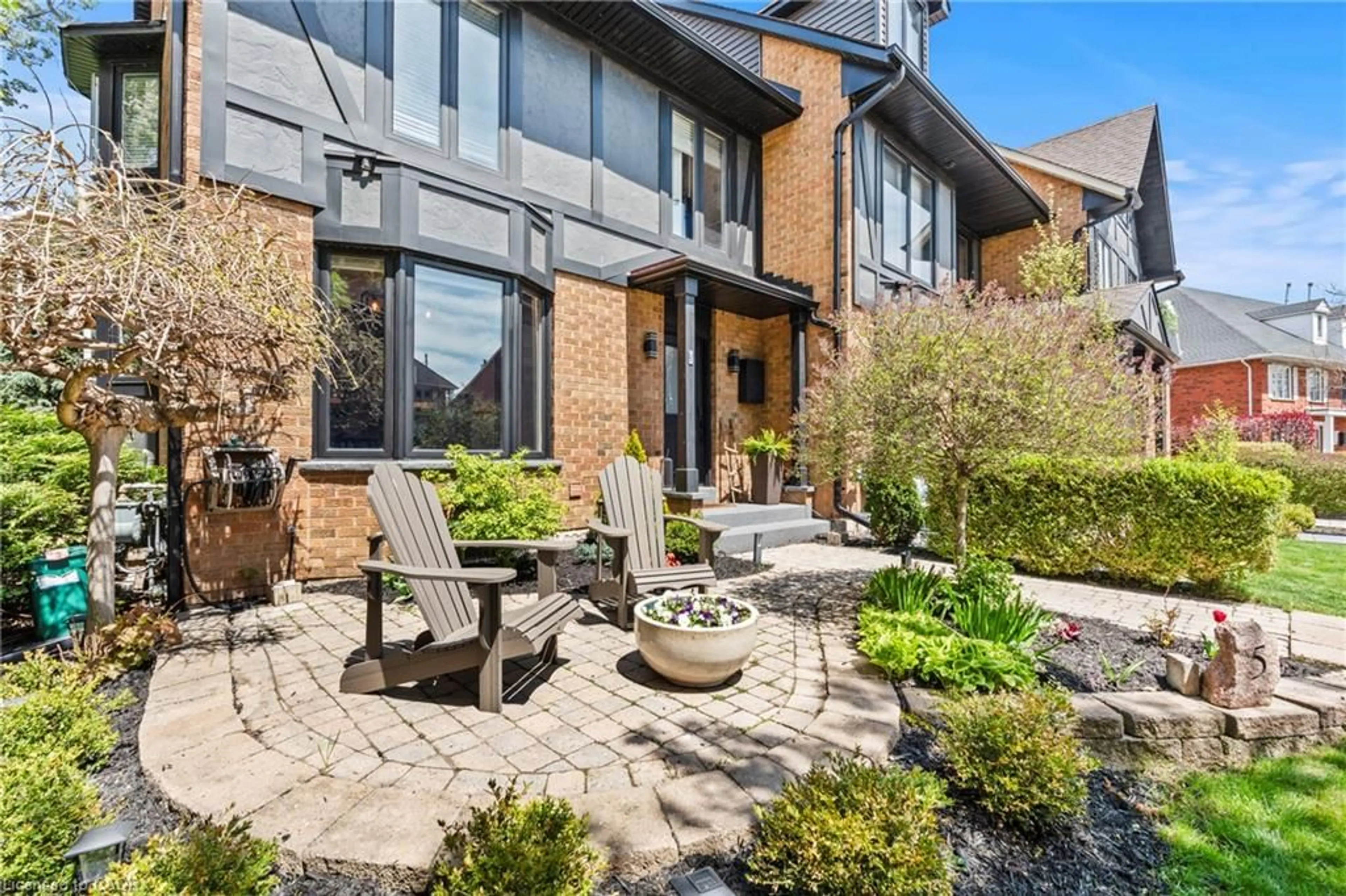 Home with brick exterior material, street for 5 Harbour Dr, Stoney Creek Ontario L8E 4Z4