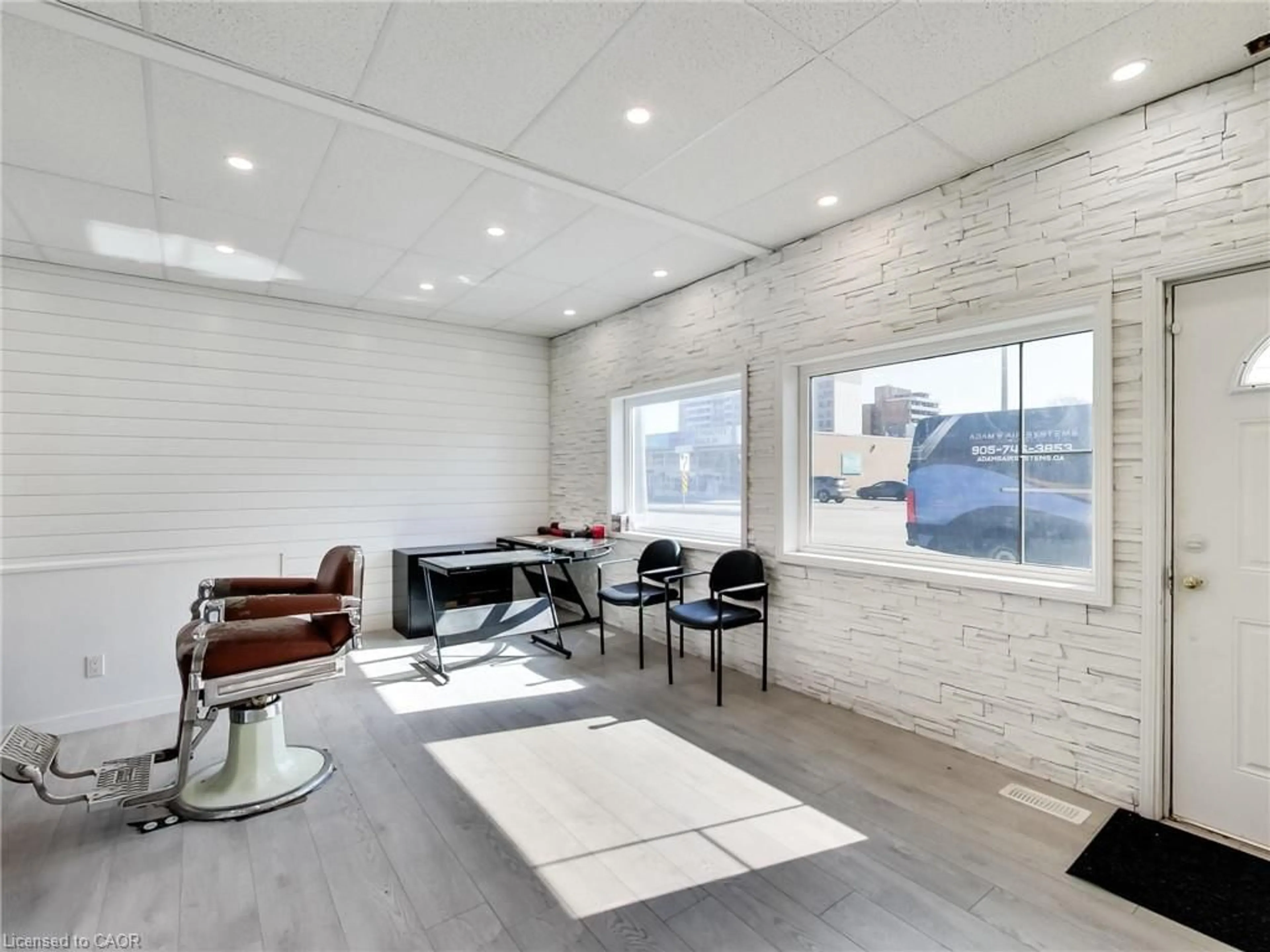 Unknown for 229 Parkdale Ave, Hamilton Ontario L8H 5X4