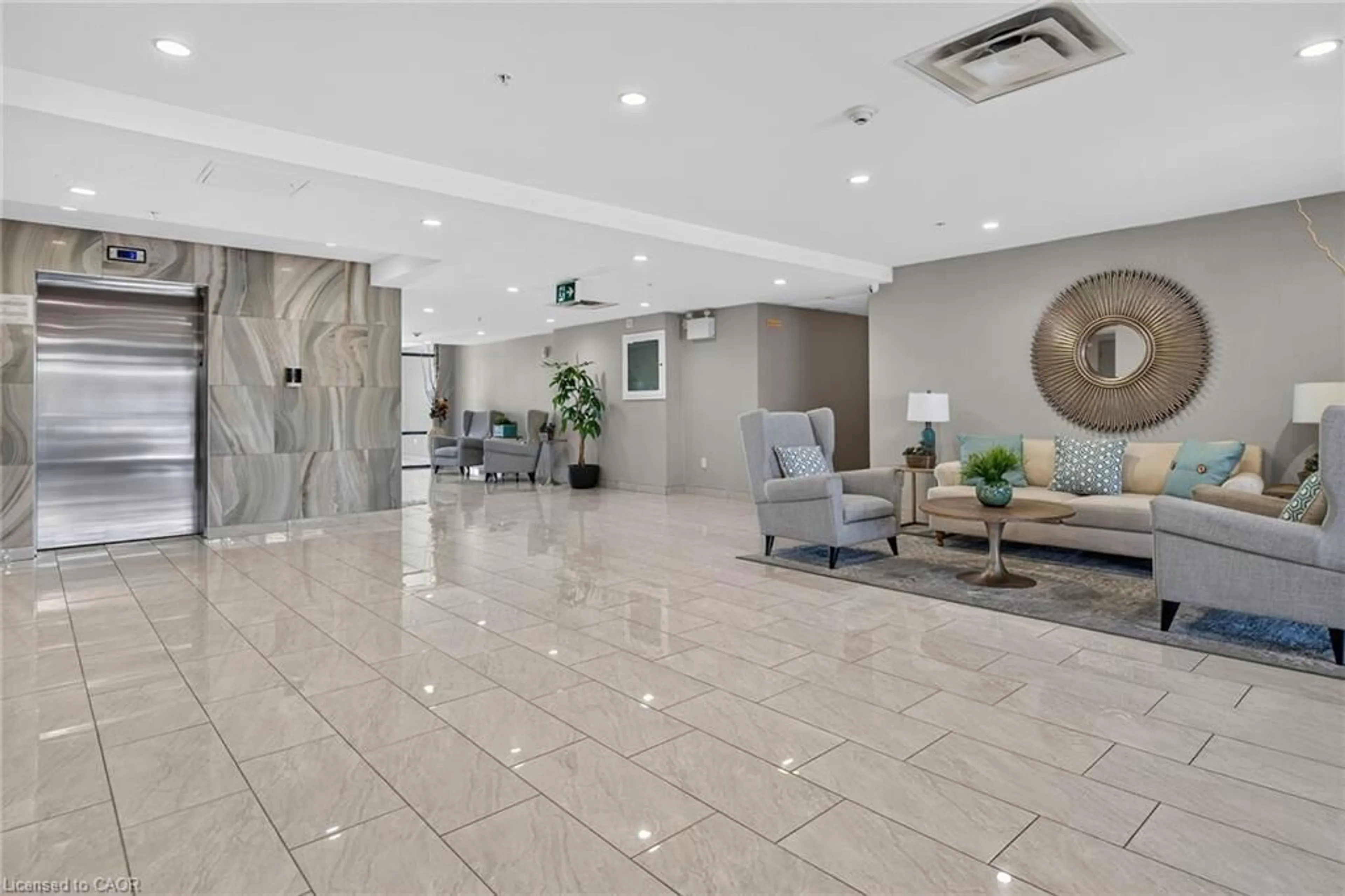 Lobby for 35 Southshore Cres #122, Hamilton Ontario L8E 0J2