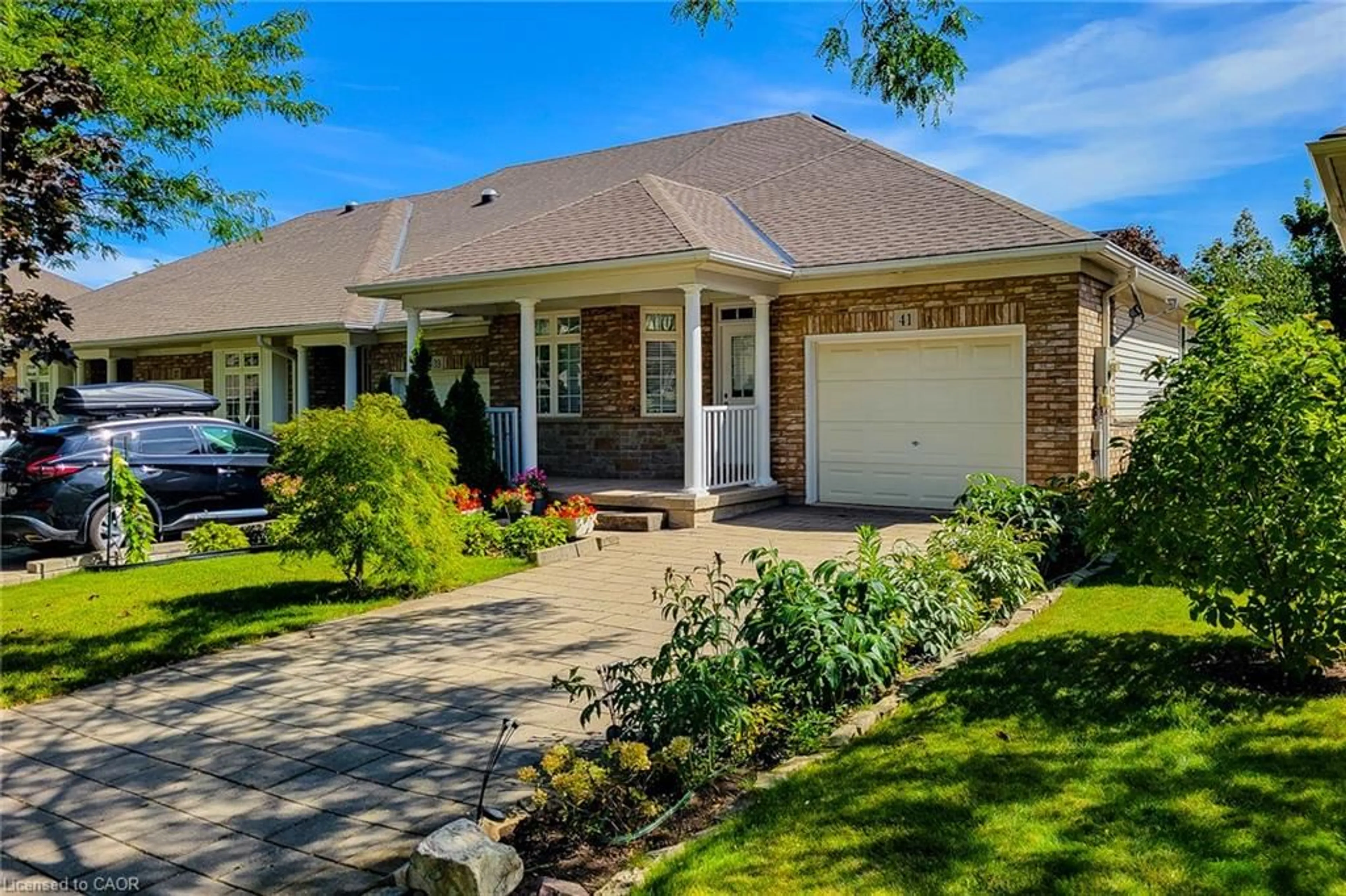 Home with brick exterior material, street for 41 Vintners Lane, Grimsby Ontario L3M 5N7
