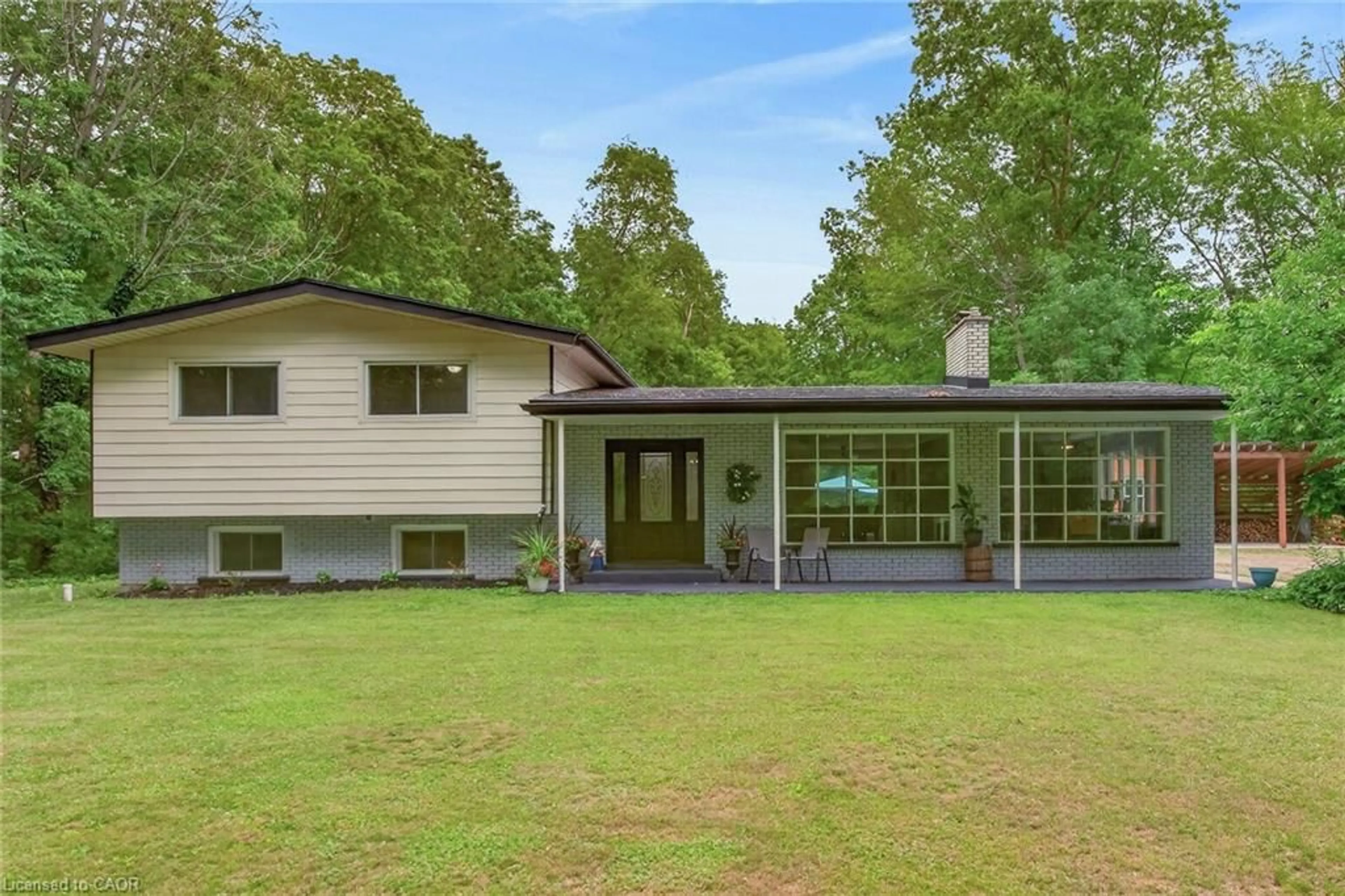 Home with vinyl exterior material, unknown for 138 Reicheld Rd, Selkirk Ontario N0A 1P0