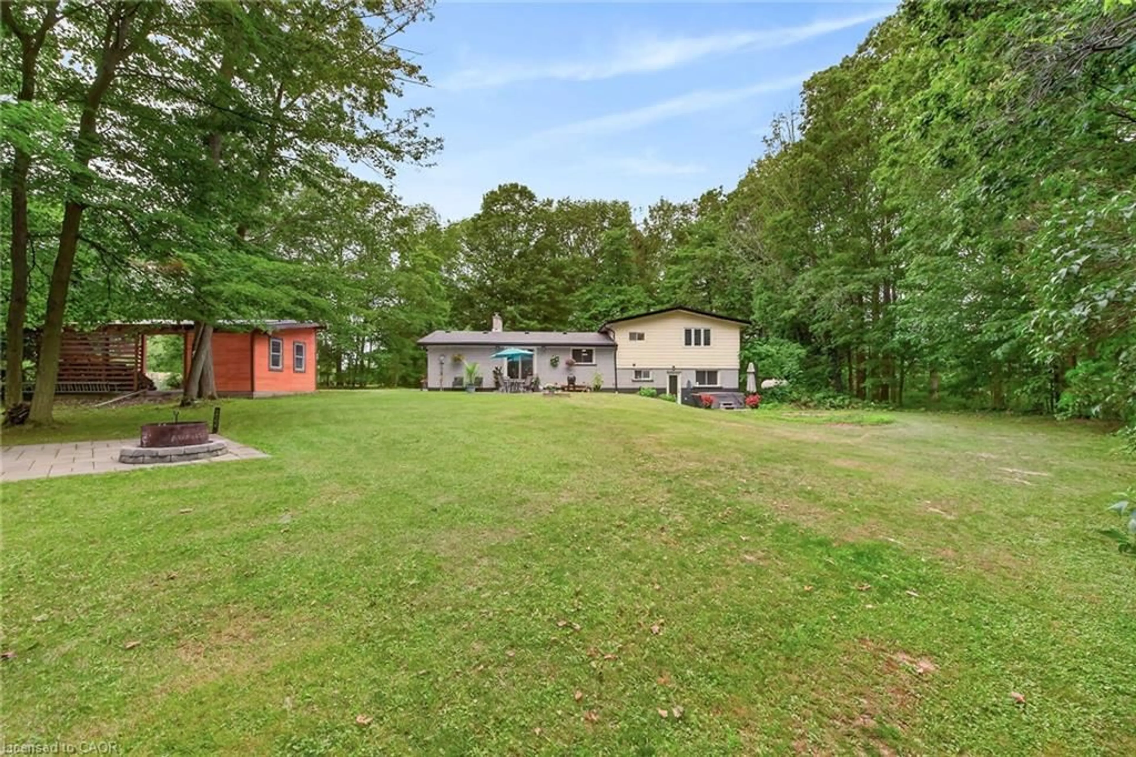 A pic from outside/outdoor area/front of a property/back of a property/a pic from drone, unknown for 138 Reicheld Rd, Selkirk Ontario N0A 1P0