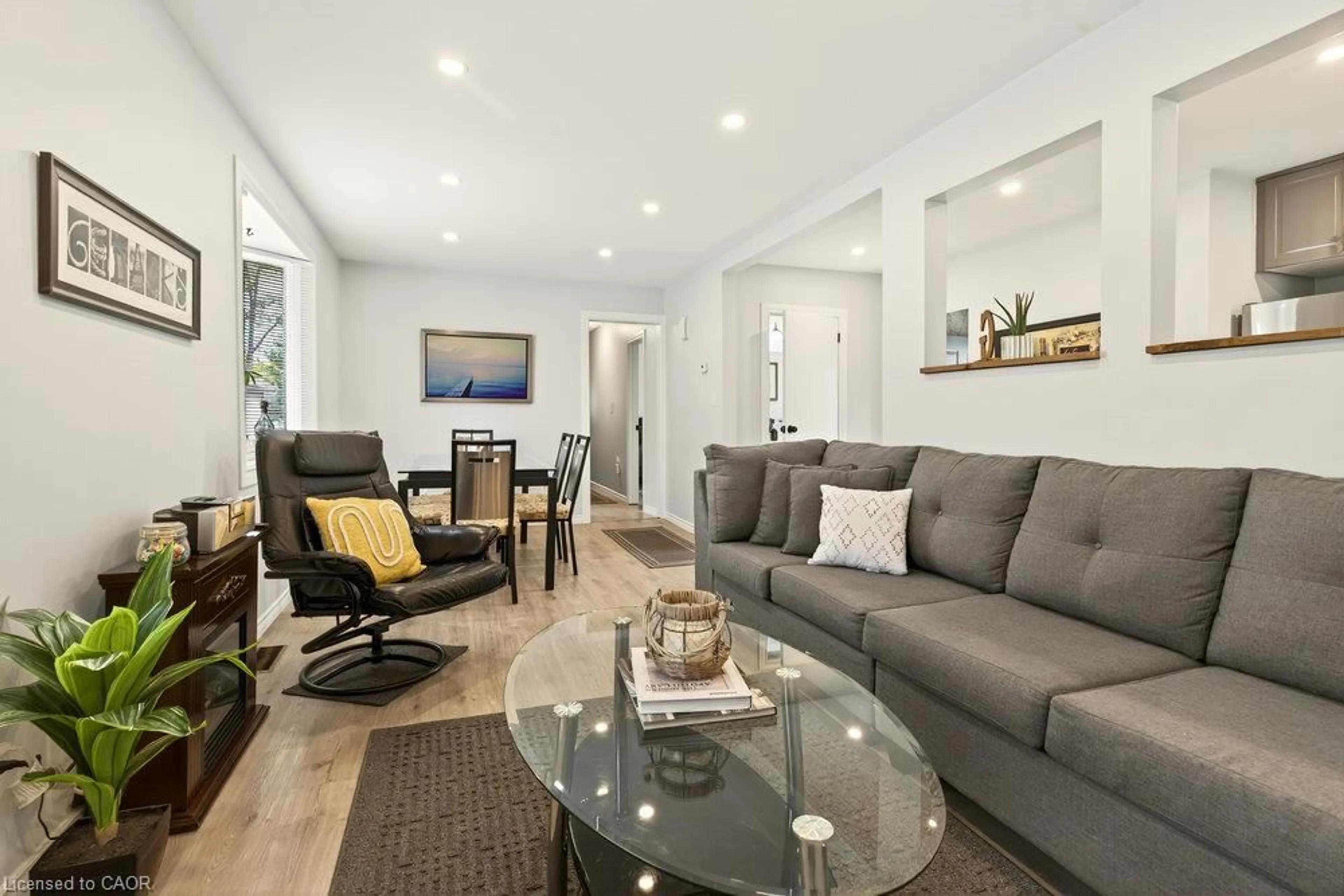 Living room with furniture, unknown for 259 Metcalfe St, Simcoe Ontario N3Y 3Y1