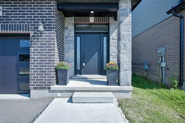904 Chapel Hill Crt, Kitchener 2