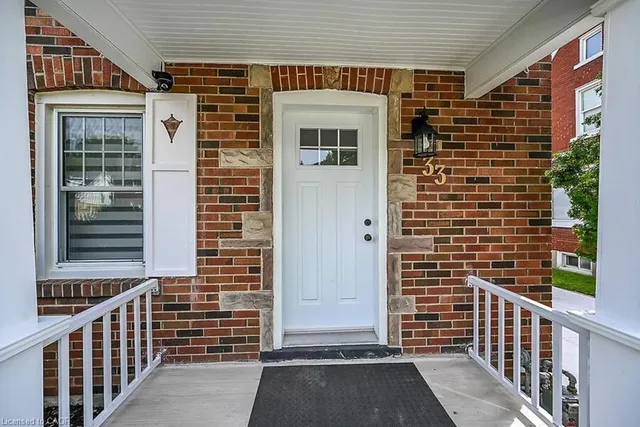 33 Bellevue Ave, Simcoe 3