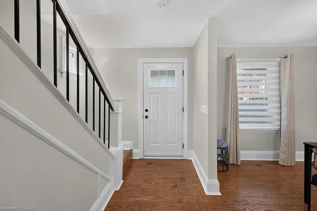 33 Bellevue Ave, Simcoe 5