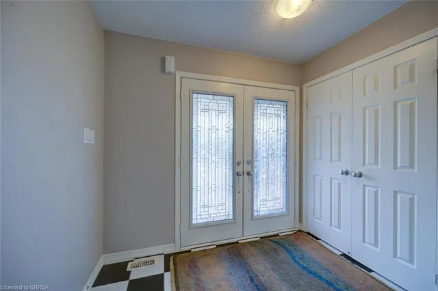 15 Davidson Crt, Brantford 5