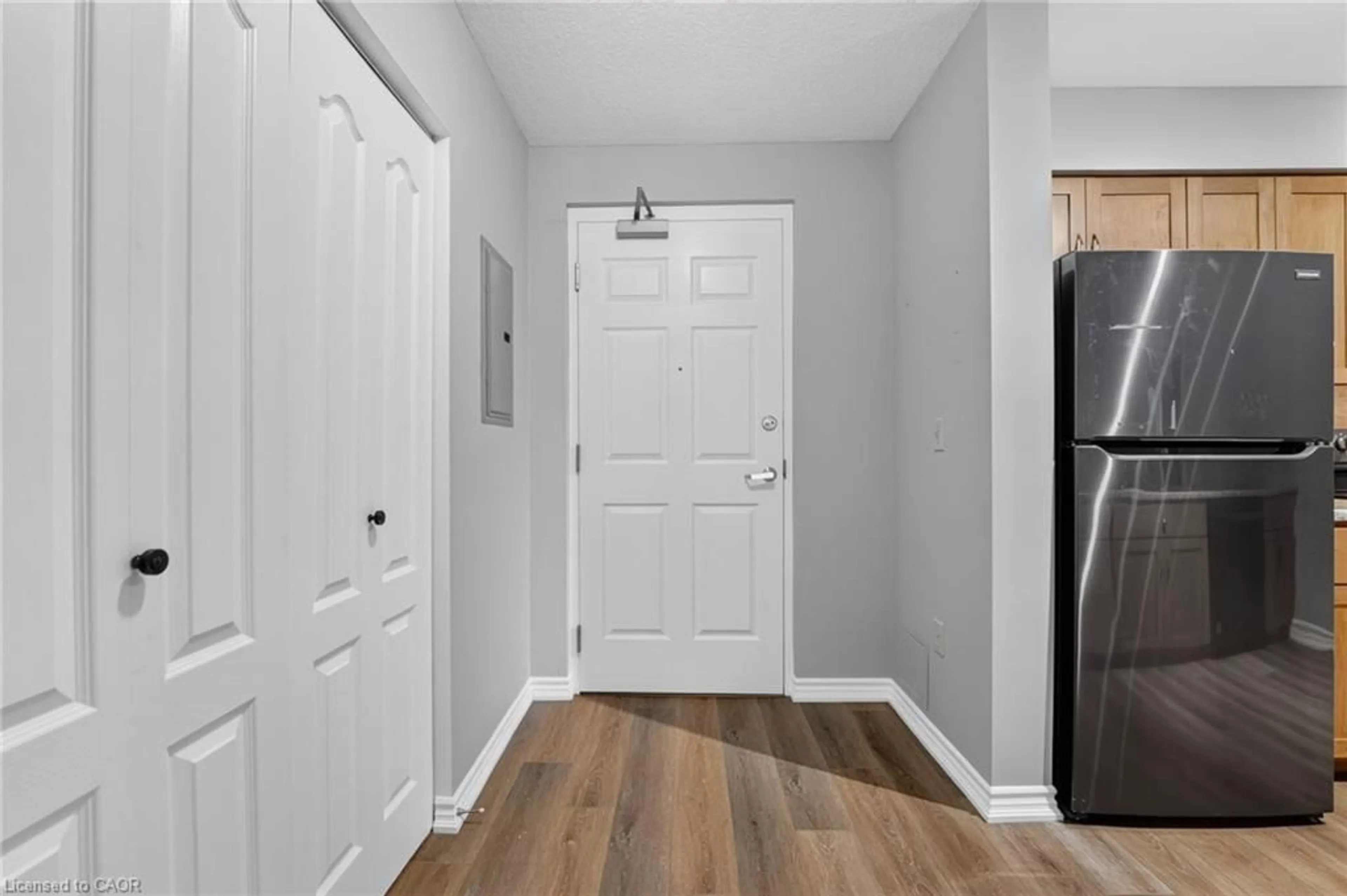 Indoor entryway for 317 Lock St #113, Dunnville Ontario N1A 0A1