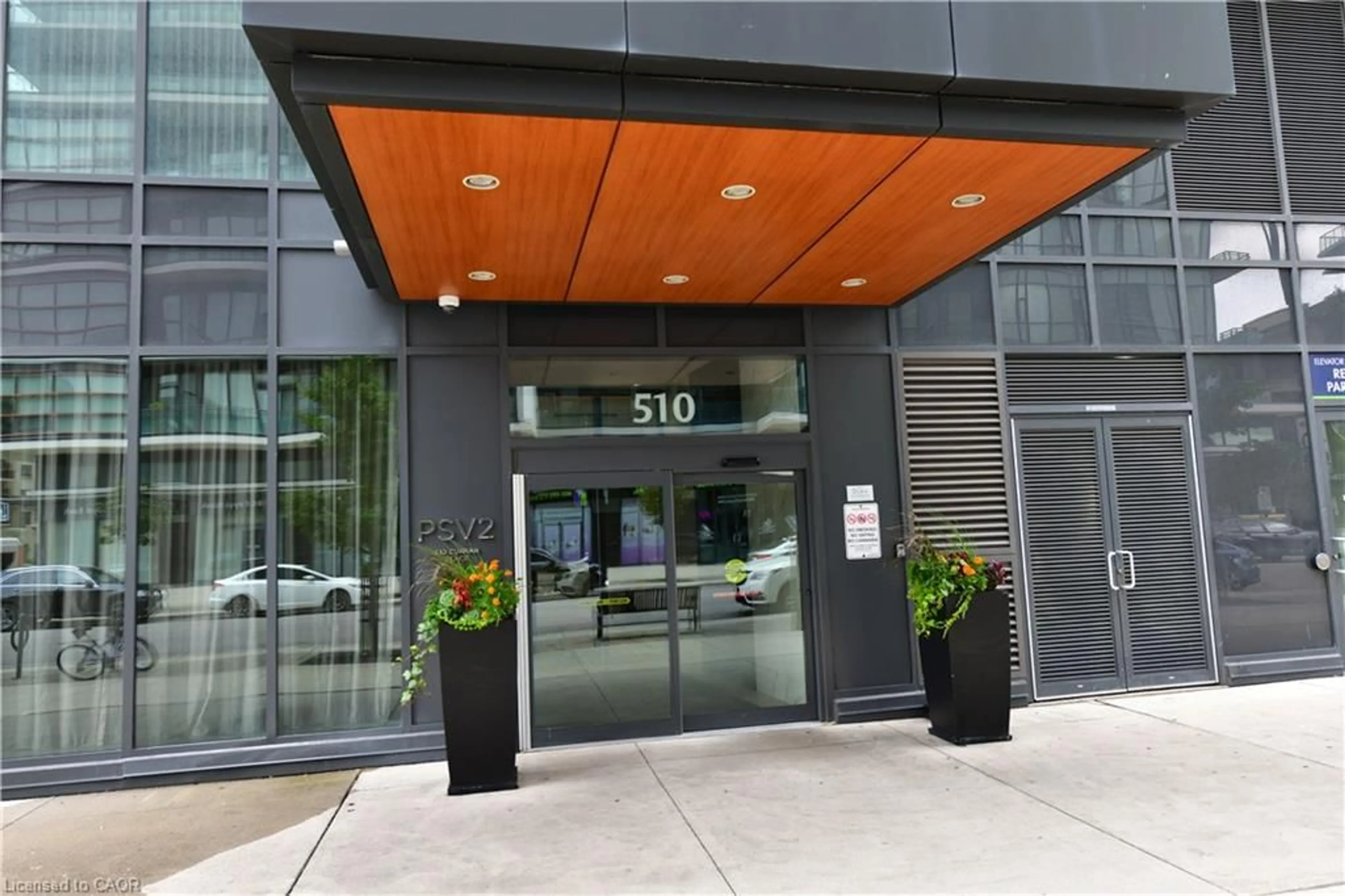 Indoor foyer for 510 Curran Pl #2005, Mississauga Ontario L5B 0J8