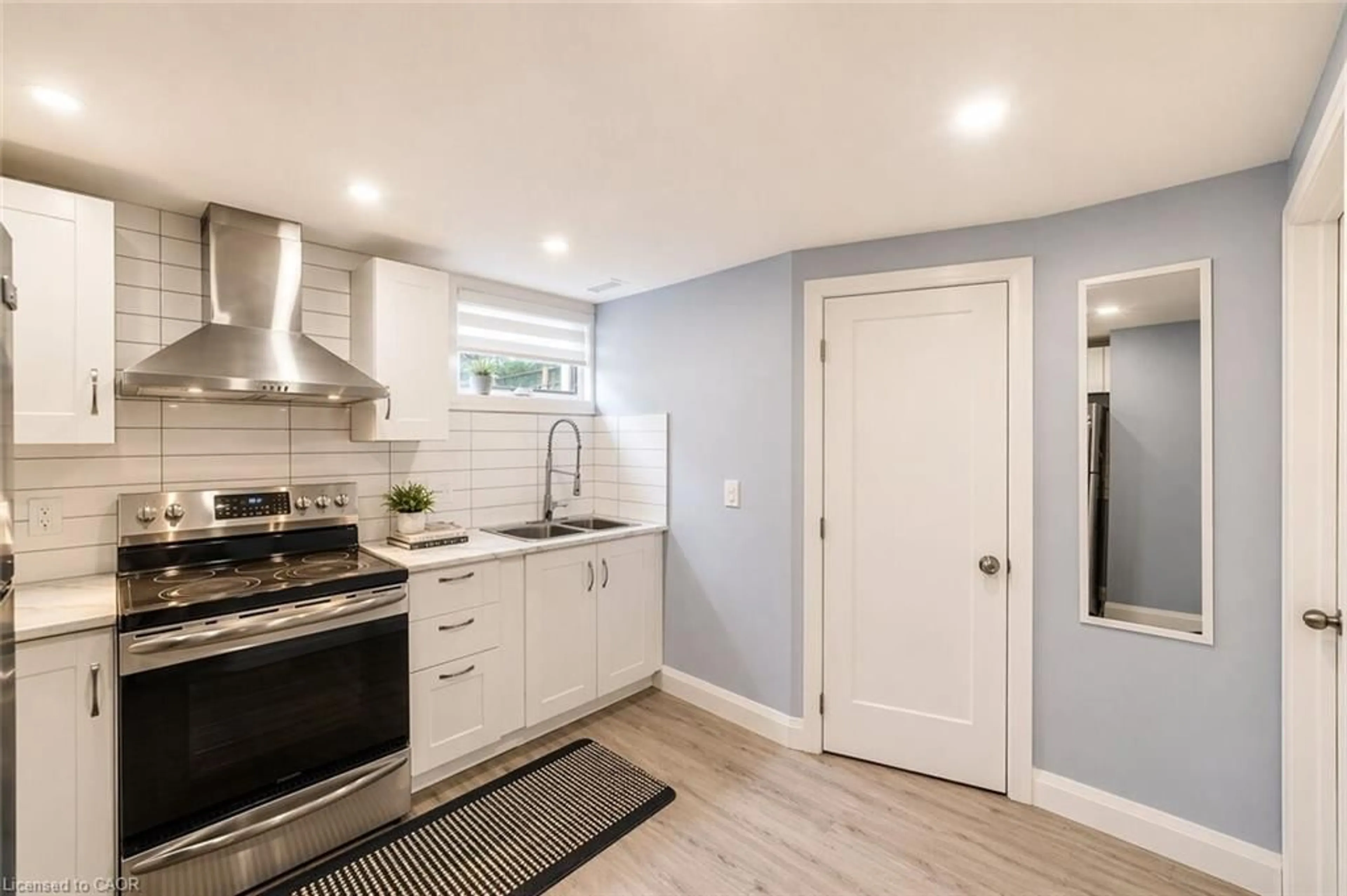 Open concept kitchen, unknown for 86 Carlyle Dr, Kitchener Ontario N2P 1P5