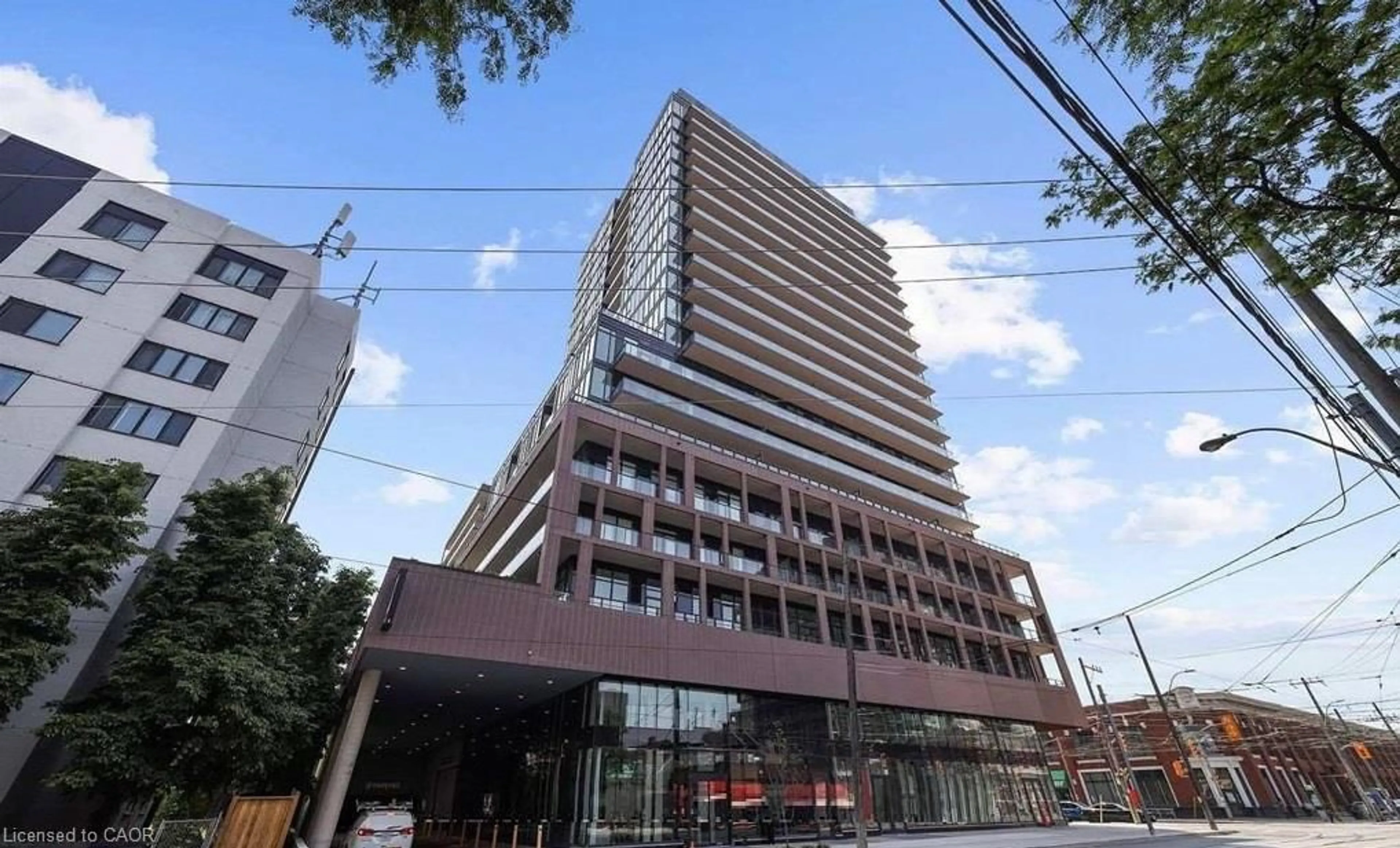Indoor foyer for 285 Dufferin St #328, Toronto Ontario M6K 0J2