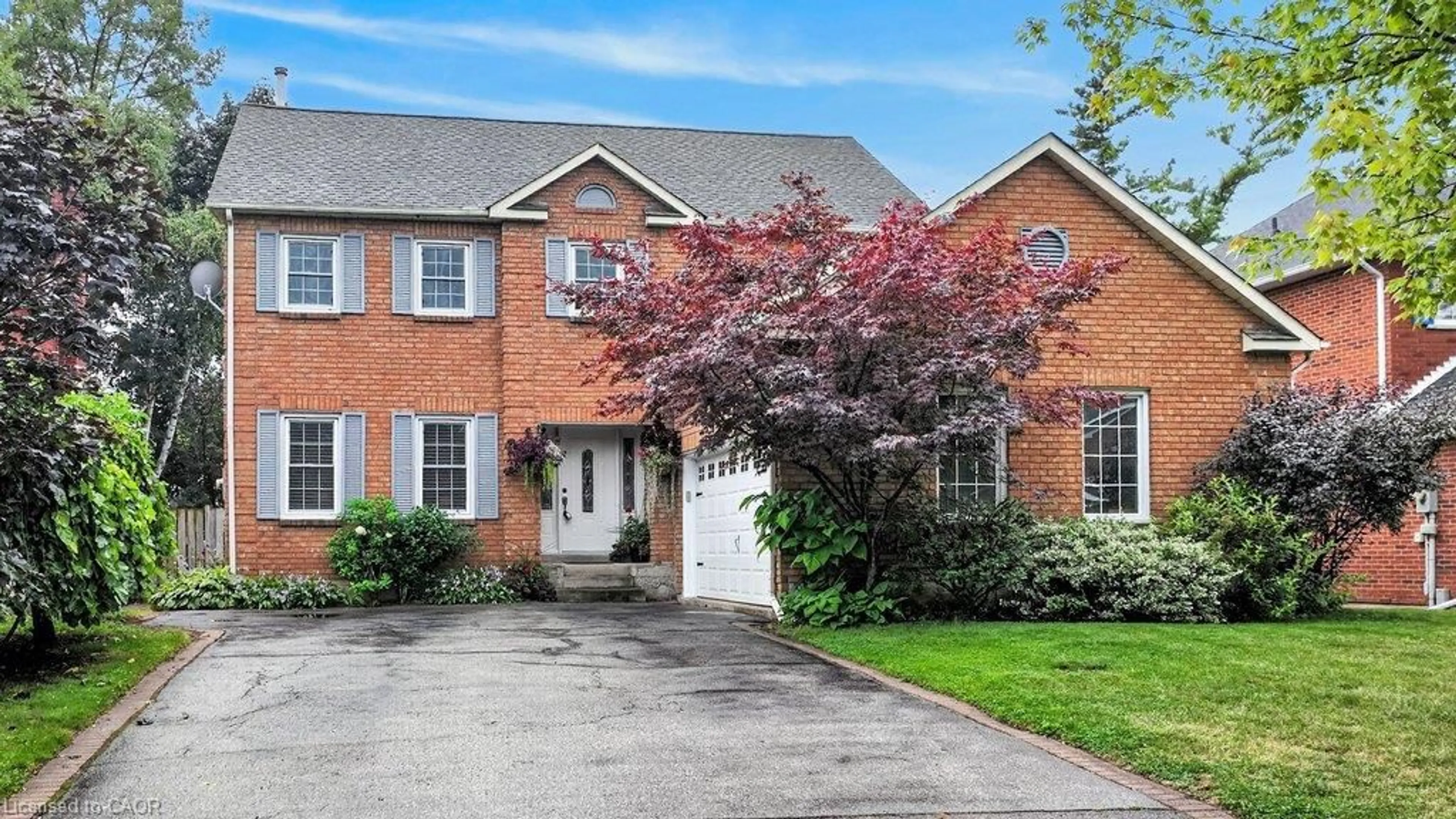 Home with brick exterior material, street for 470 Delaney Crt, Burlington Ontario L7L 5T7