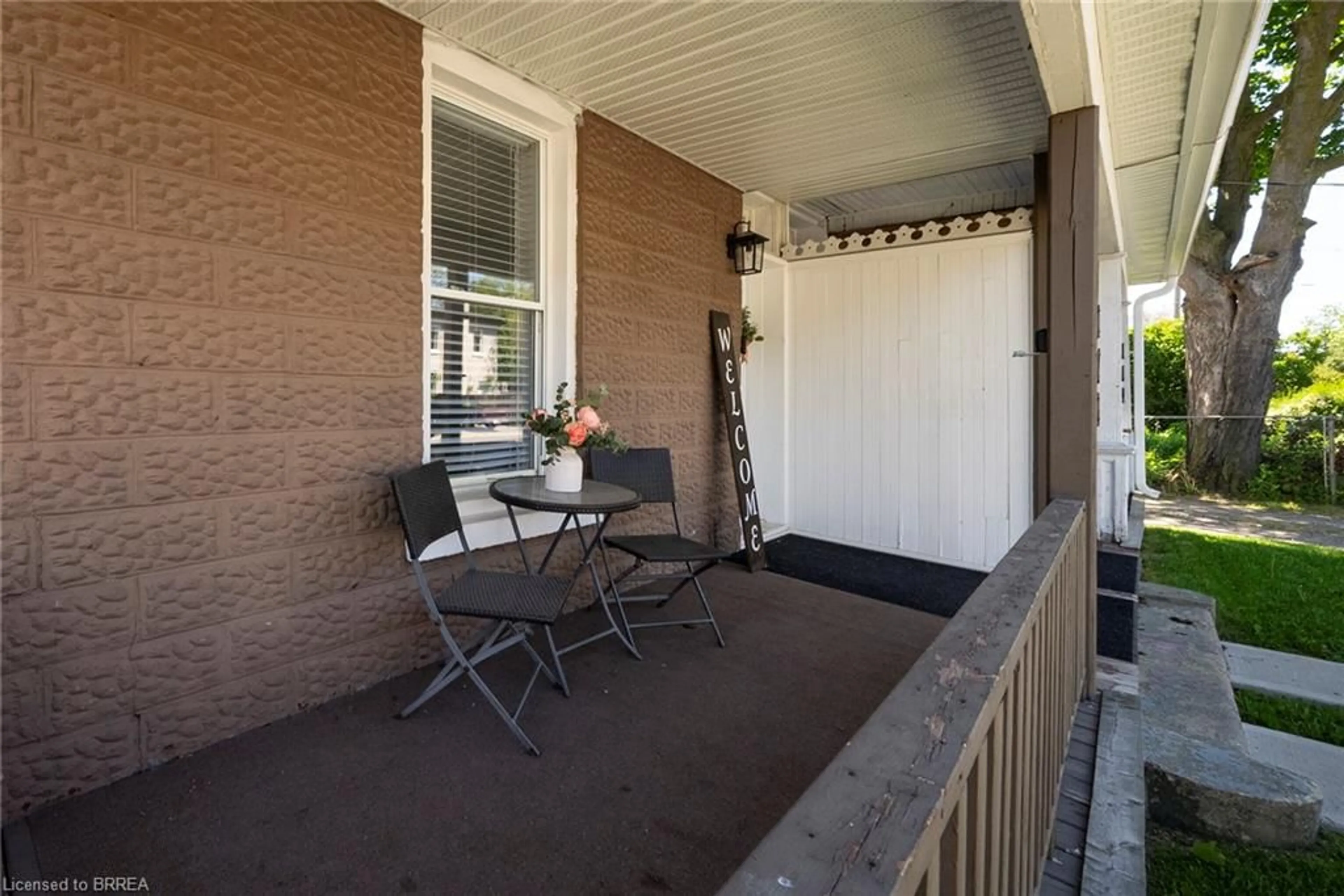 Patio, street for 171 Drummond St, Brantford Ontario N3S 6A6