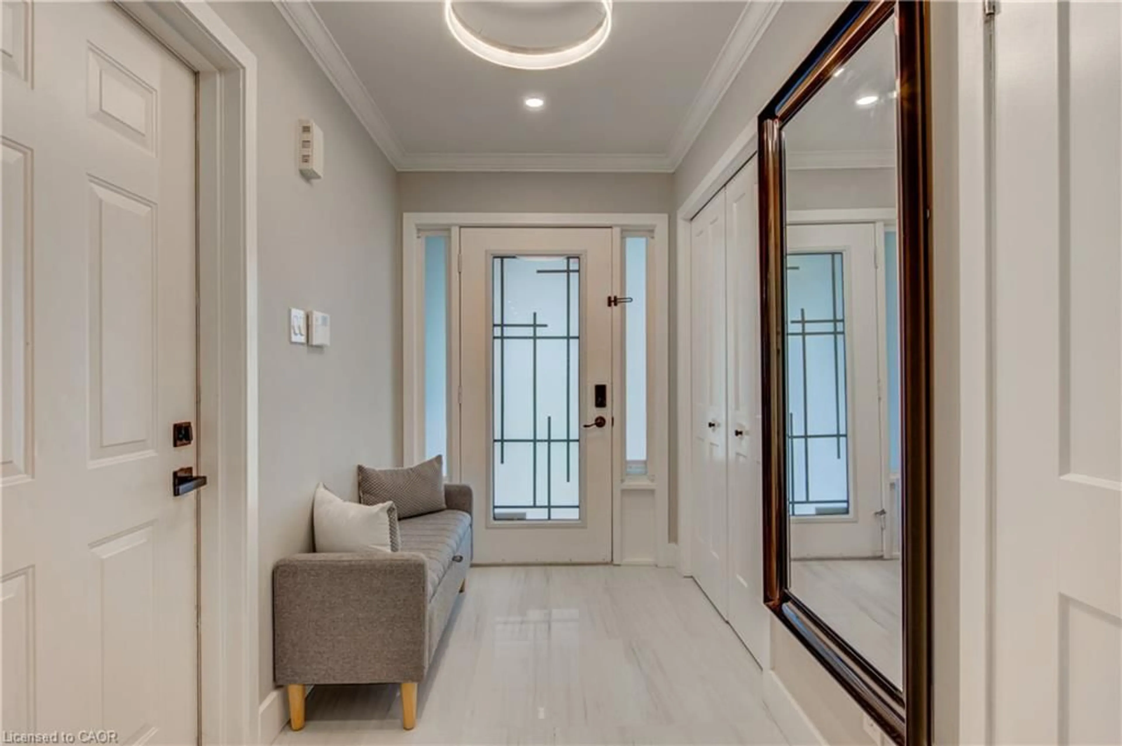 Indoor entryway for 31 Tynemouth Dr, London Ontario N5V 4V3