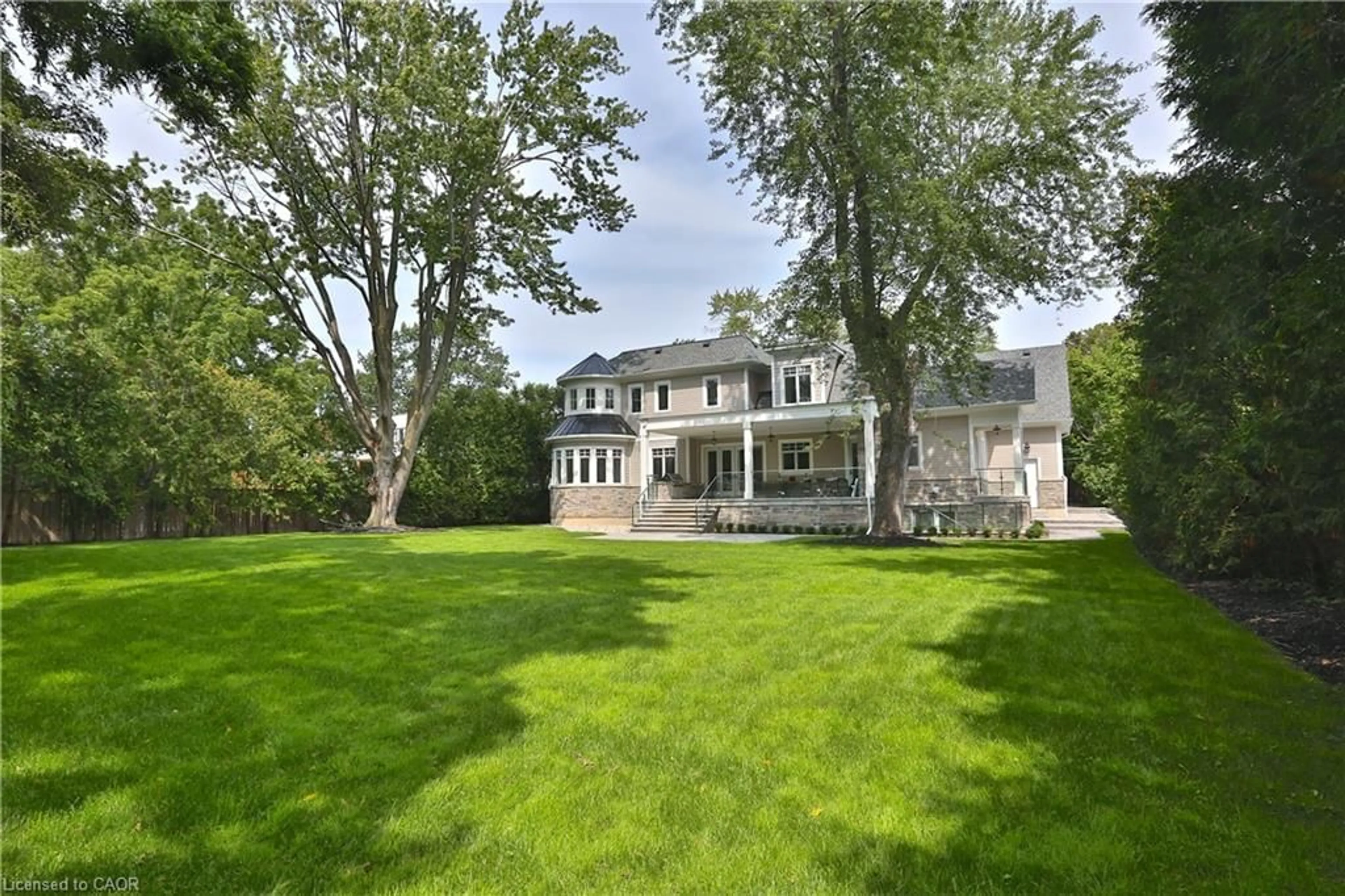 Patio, unknown for 482 Morrison Rd, Oakville Ontario L6J 4K5