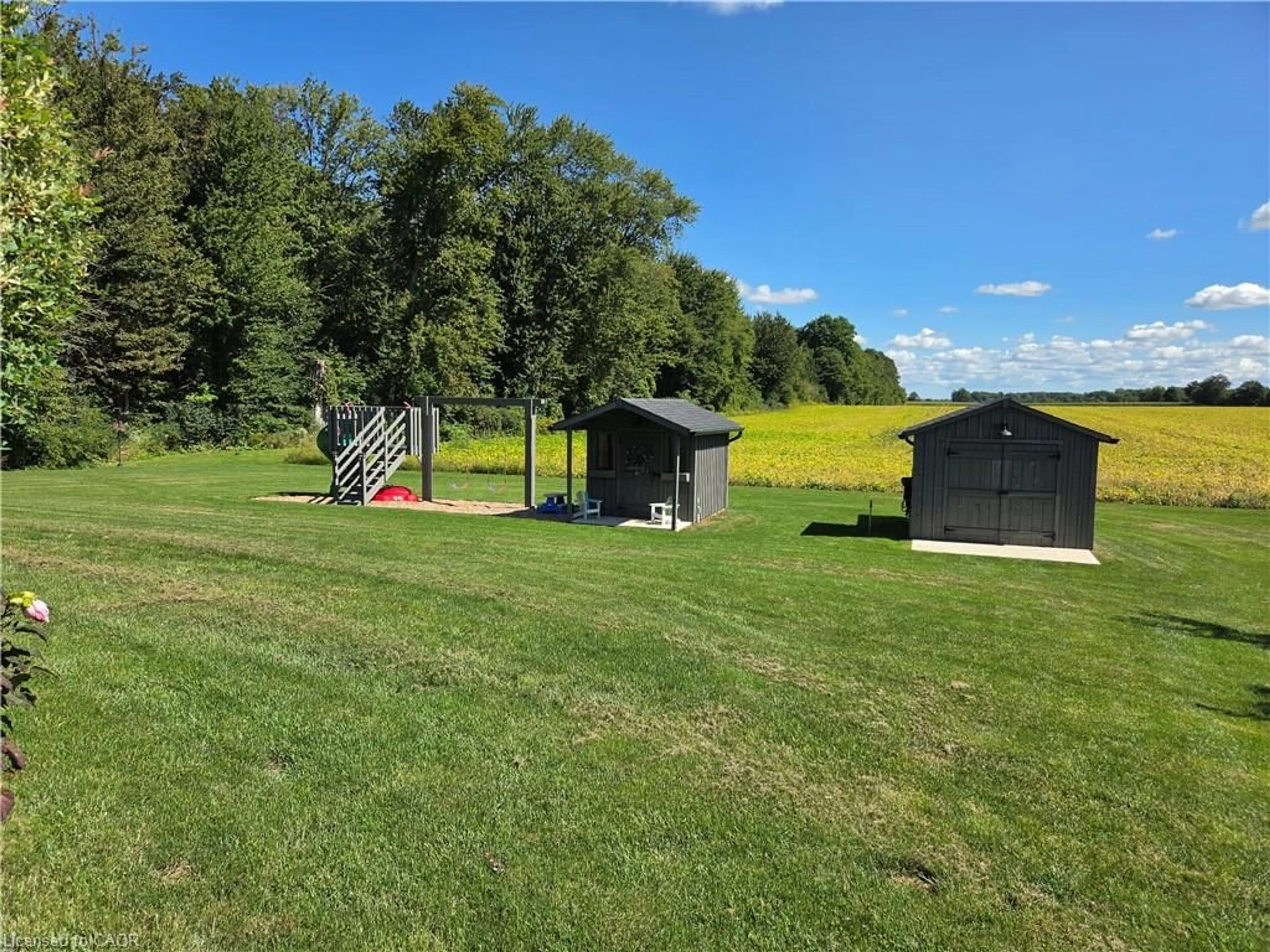 A pic from outside/outdoor area/front of a property/back of a property/a pic from drone, unknown for 895522 Oxford Rd 3 Rd, Princeton Ontario N0J 1V0