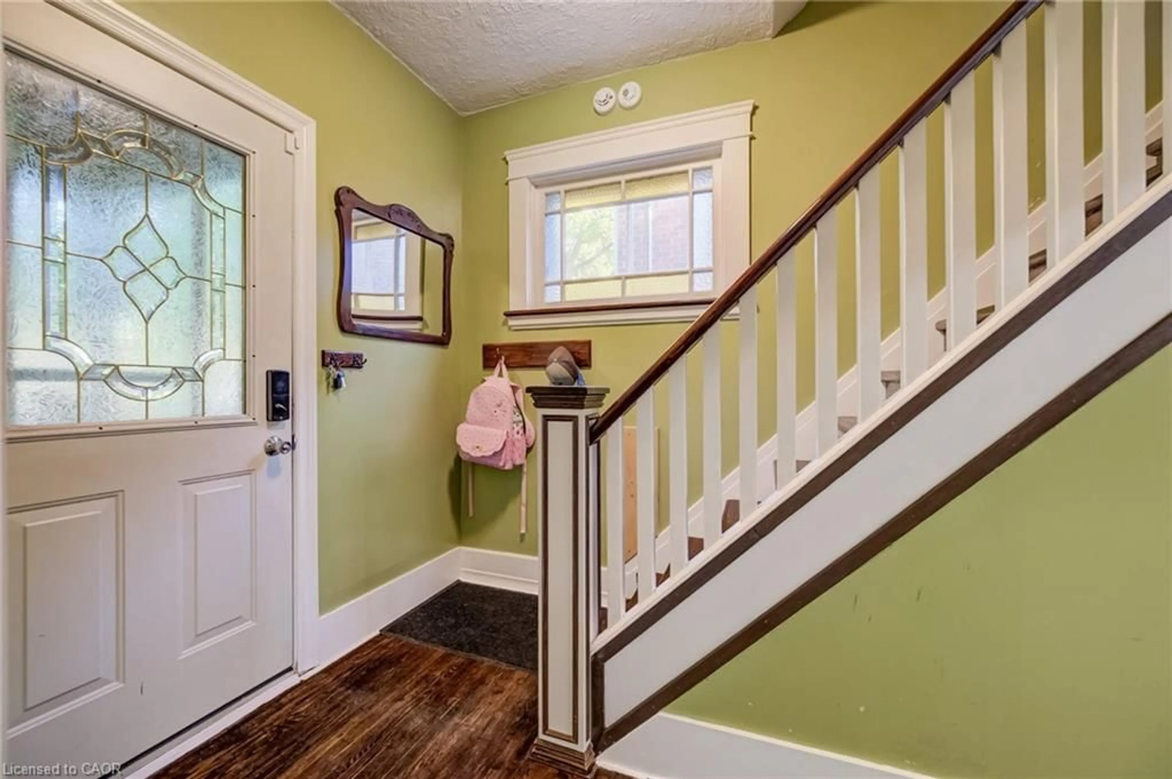Indoor entryway for 36 Cherry St, Stratford Ontario N5A 2E8
