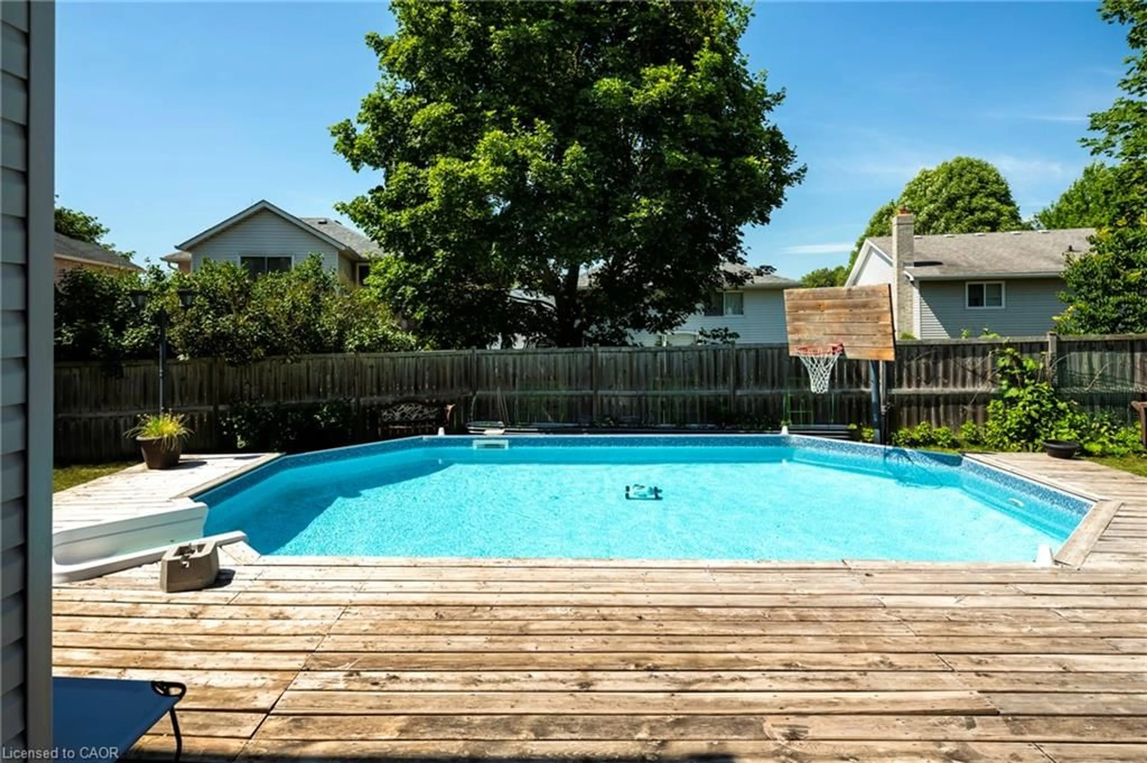 Pool for 364 Stoneheight Pl, Waterloo Ontario N2V 2A8