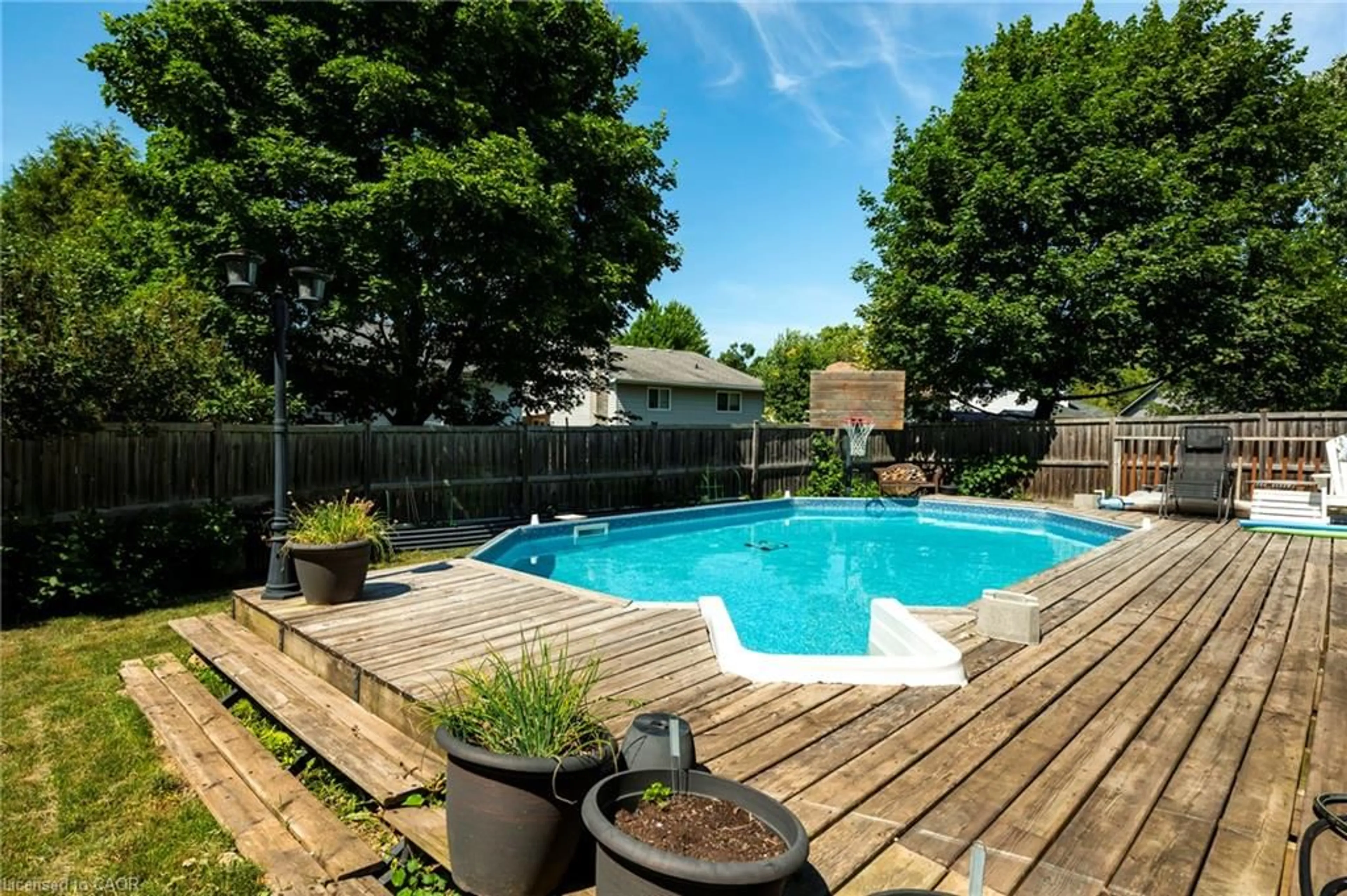 Pool for 364 Stoneheight Pl, Waterloo Ontario N2V 2A8