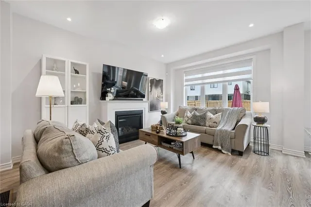 43 Harpin Way, Fergus 2