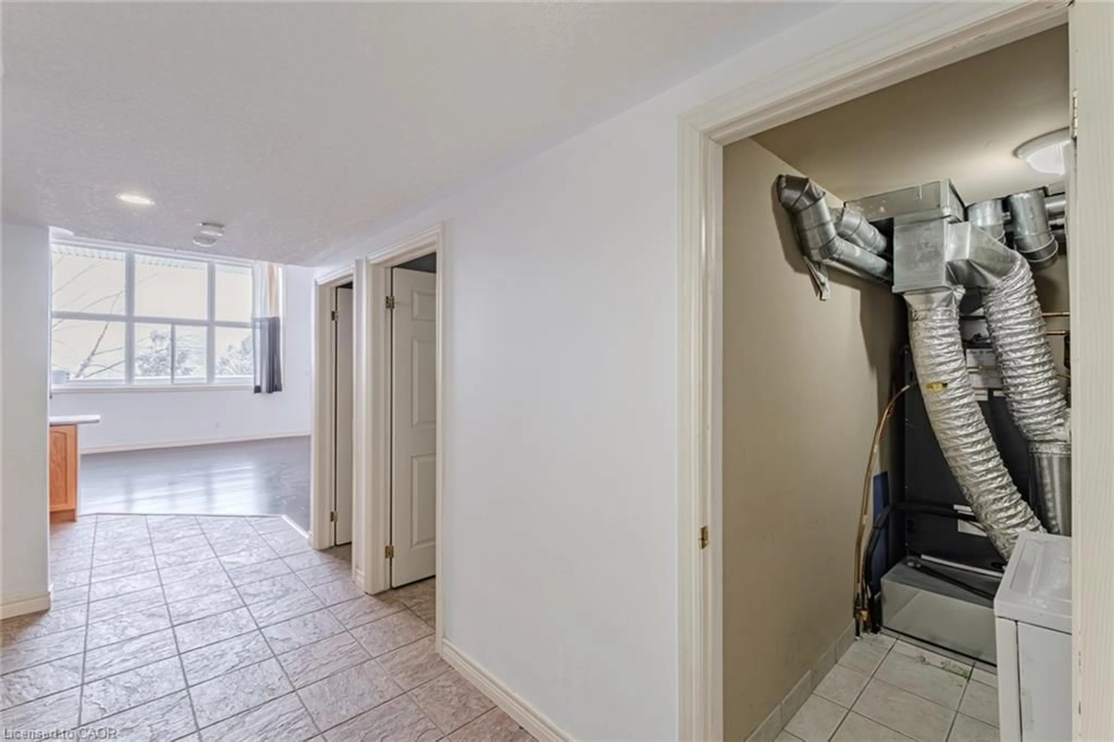 Unknown for 111 Grey St #213, Brantford Ontario N3S 4V8