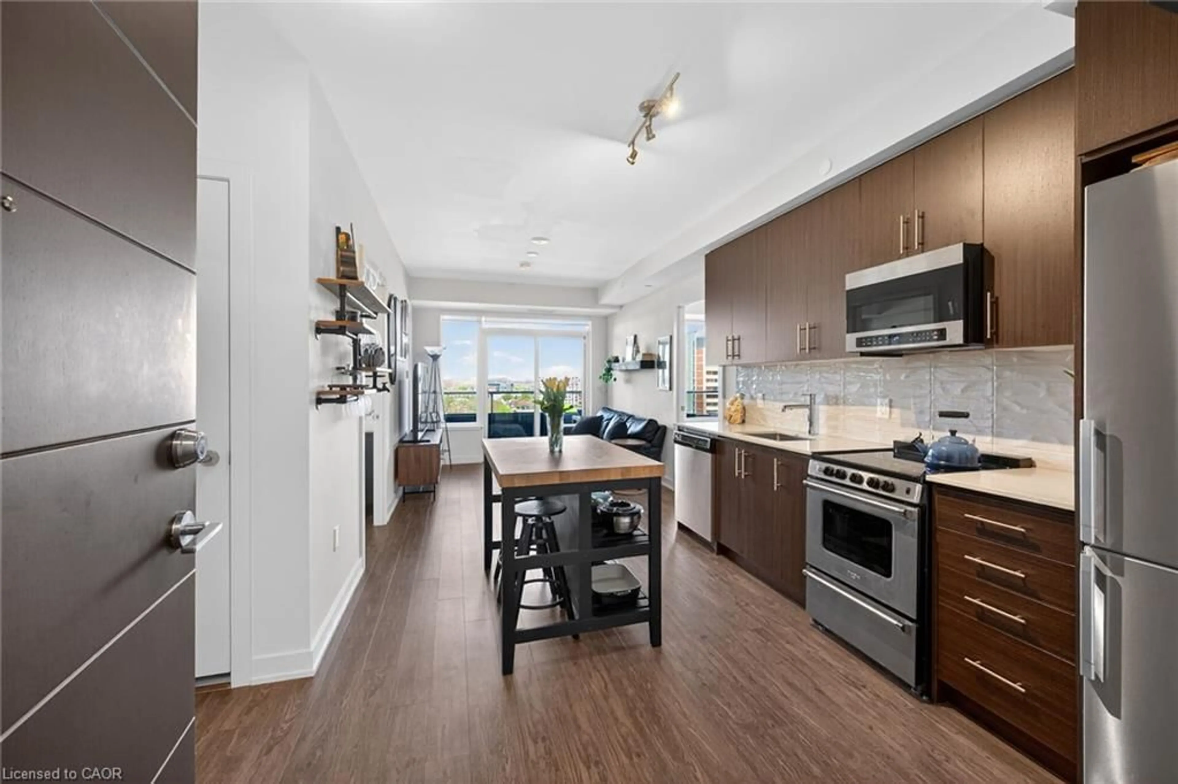 Open concept kitchen, unknown for 212 King William St #921, Hamilton Ontario L8R 0A7