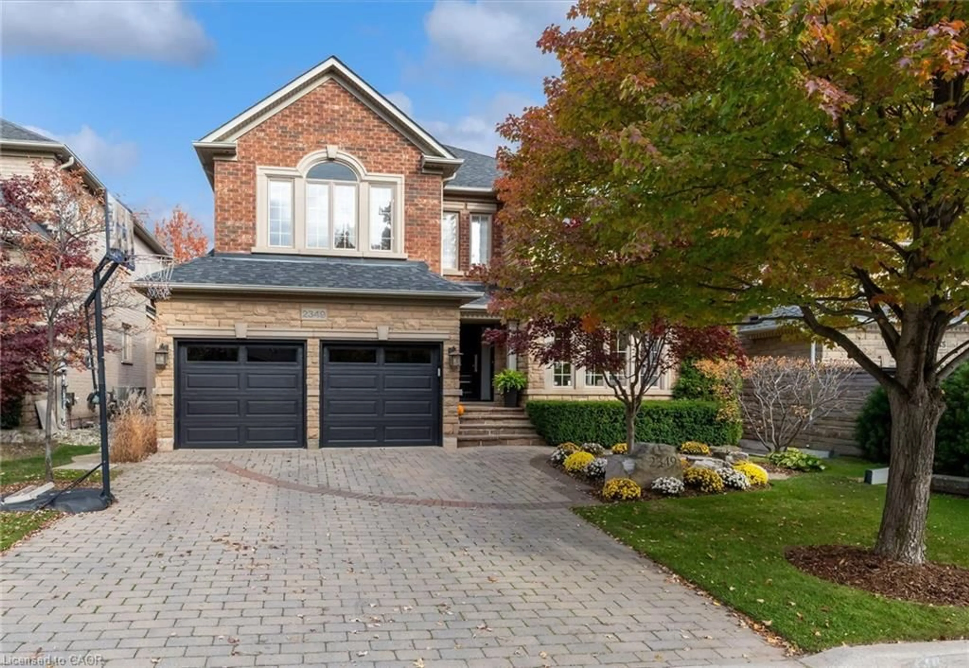 Home with brick exterior material, street for 2349 Presquile Dr, Oakville Ontario L6H 7P9