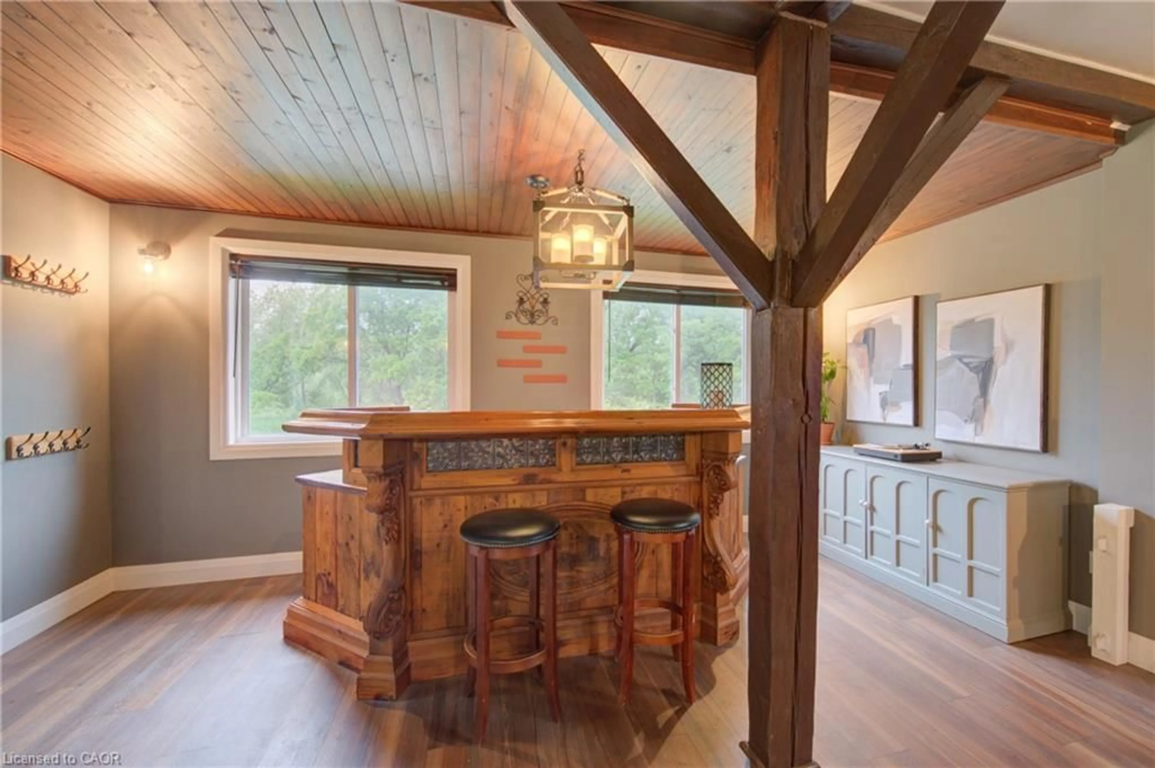 Rustic kitchen, wood/laminate floor for 5421 King St, Wellesley Ontario N0B 2T0