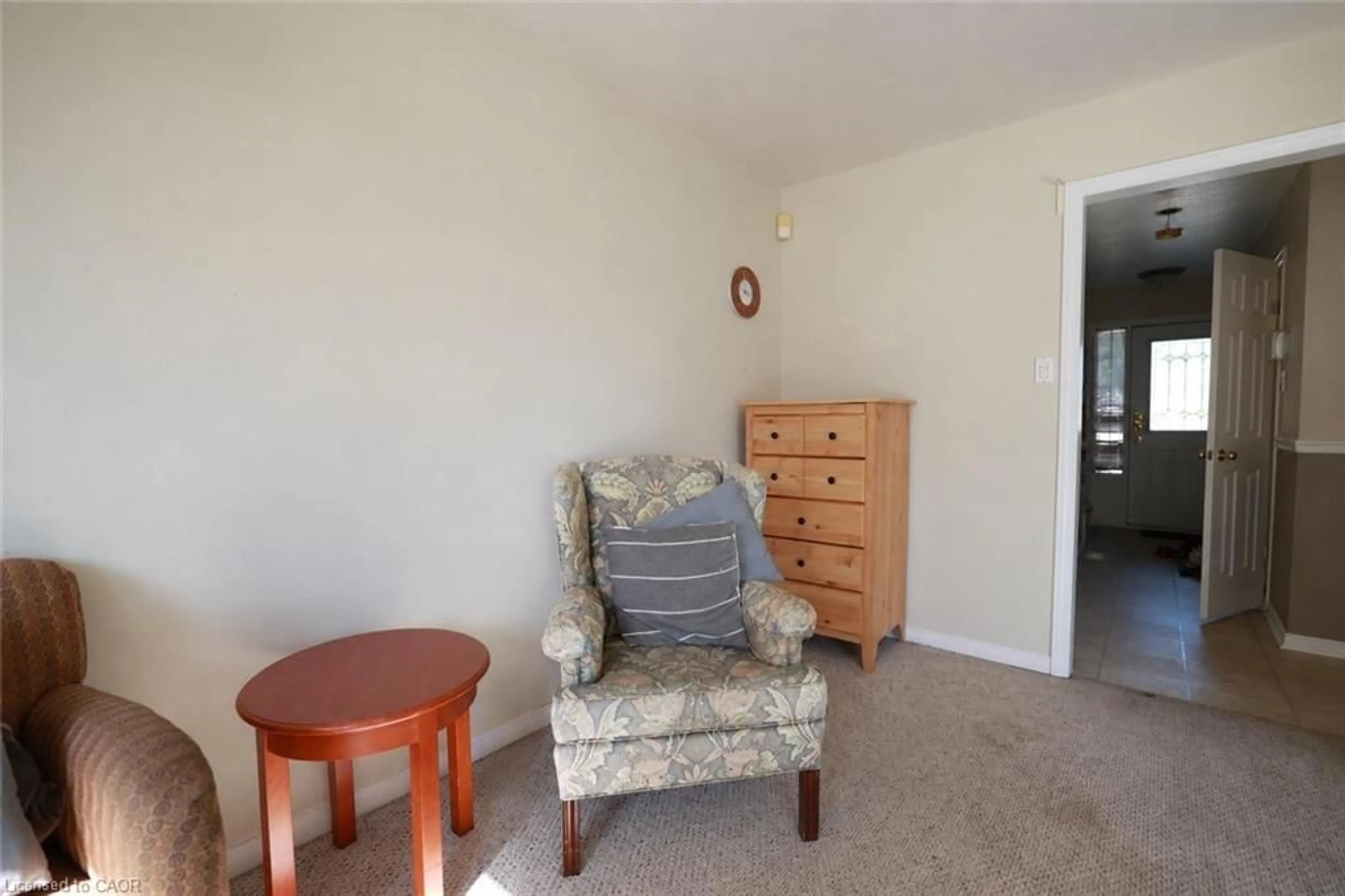 A pic of a room for 95 Resurrection Dr, Kitchener Ontario N2N 3H3