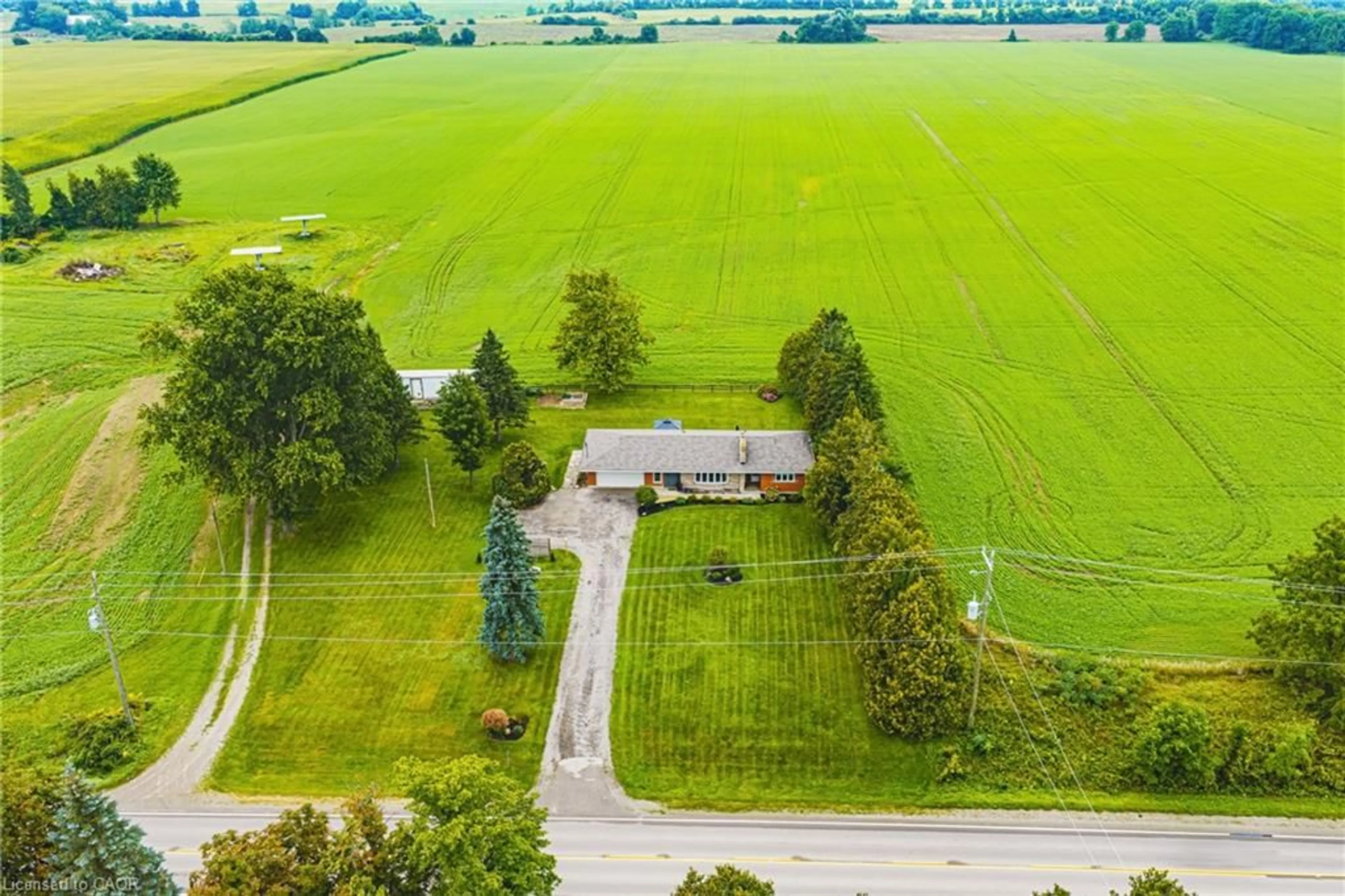 A pic from outside/outdoor area/front of a property/back of a property/a pic from drone, unknown for 83 Sour Springs Rd, Brantford Ontario N3T 5L6