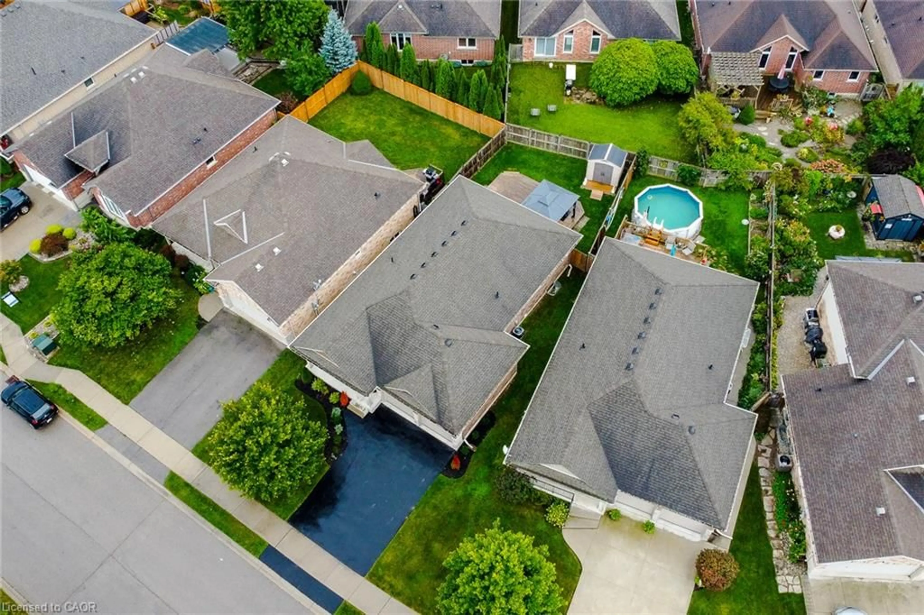 A pic from outside/outdoor area/front of a property/back of a property/a pic from drone, street for 80 Willowdale Cres, Port Dover Ontario N0A 1N5